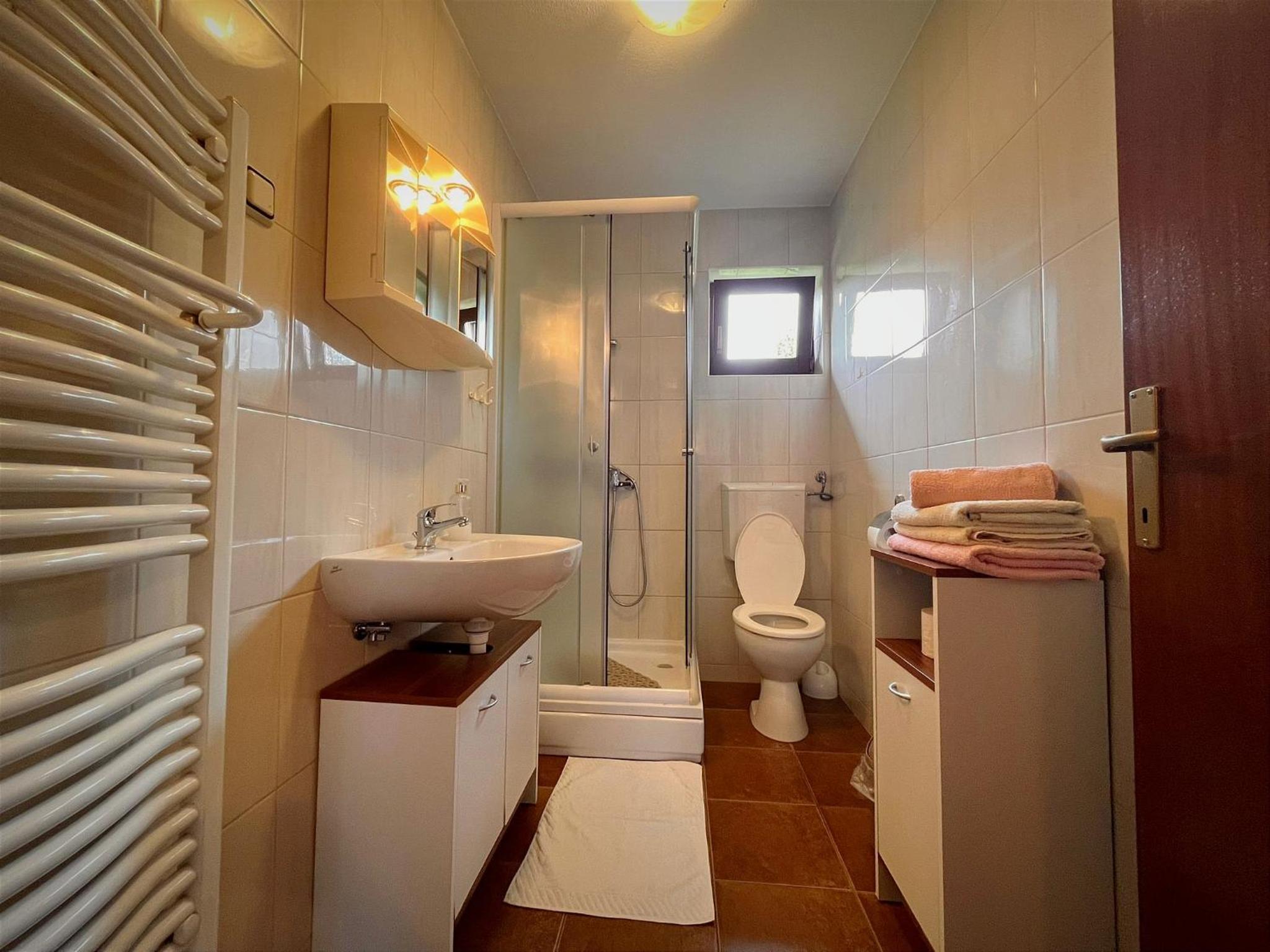 Triple Room with Private Bathroom - Photo 13