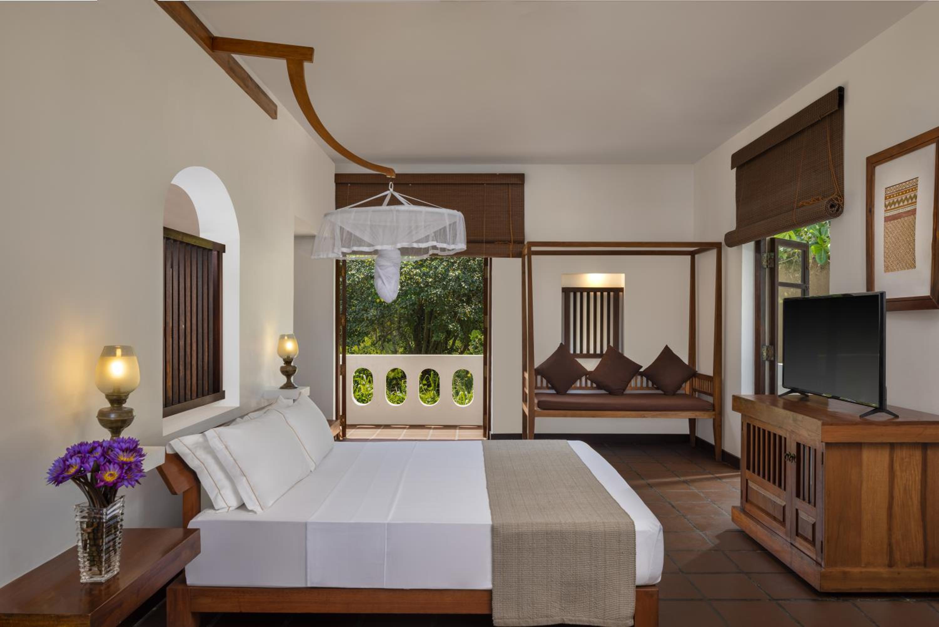 Corner Luxury Upper Floor Room with All Meals and Treatments