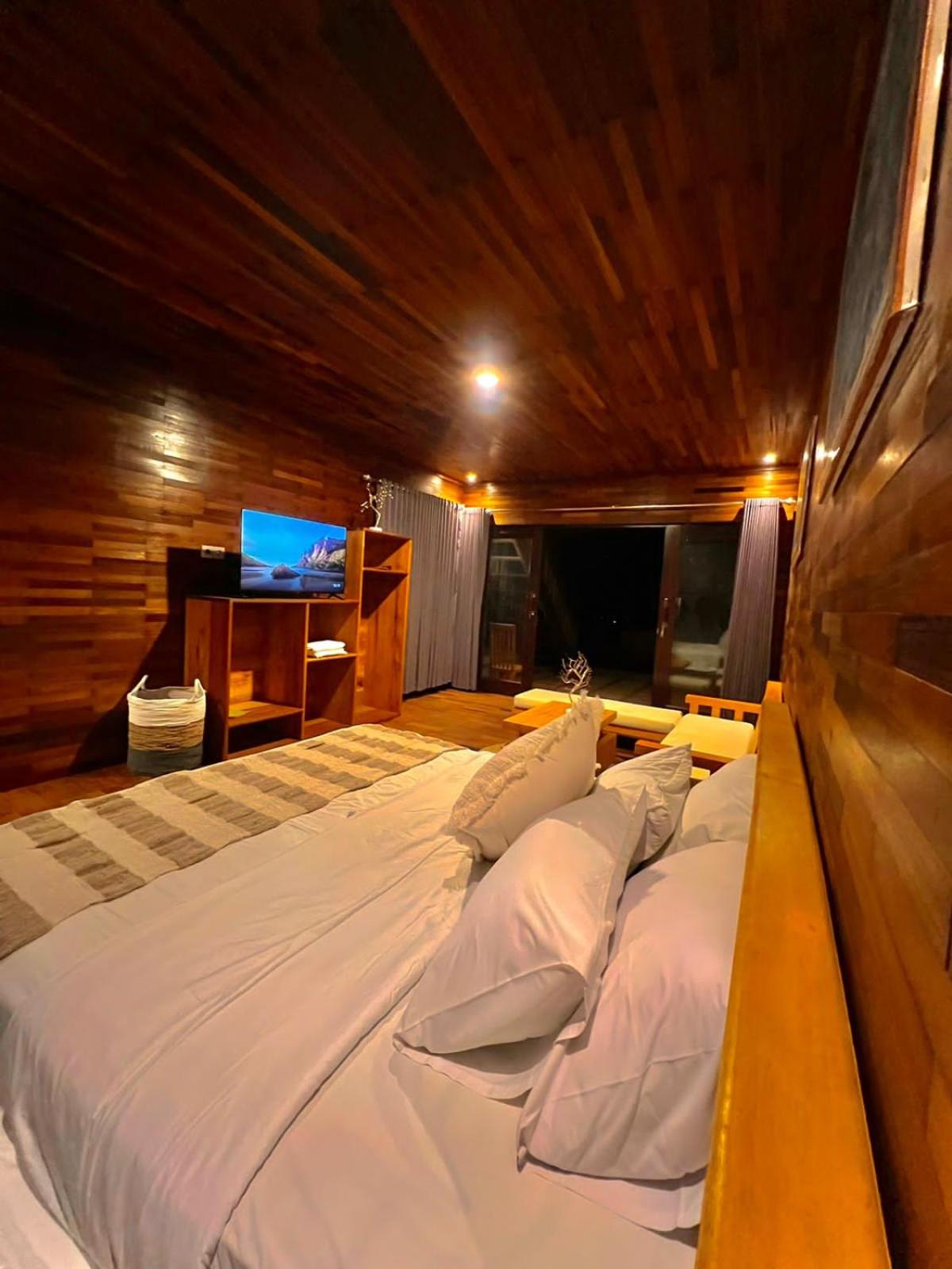 Deluxe Double or Twin Room with Pool Access - Photo 2