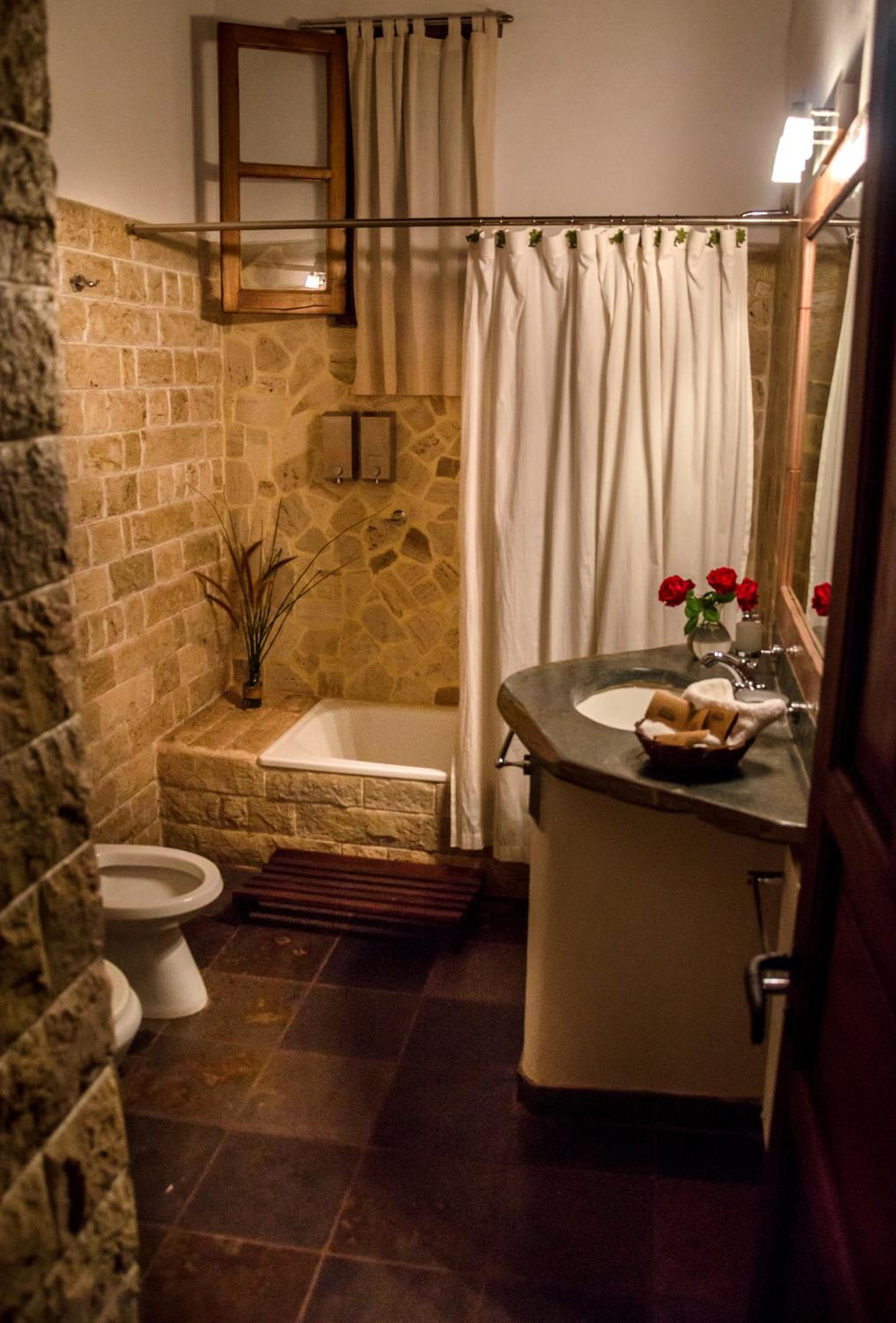 Deluxe Double or Twin Room photo 3