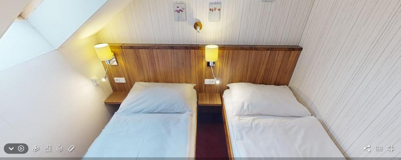 Standard Double or Twin Room - Photo 7