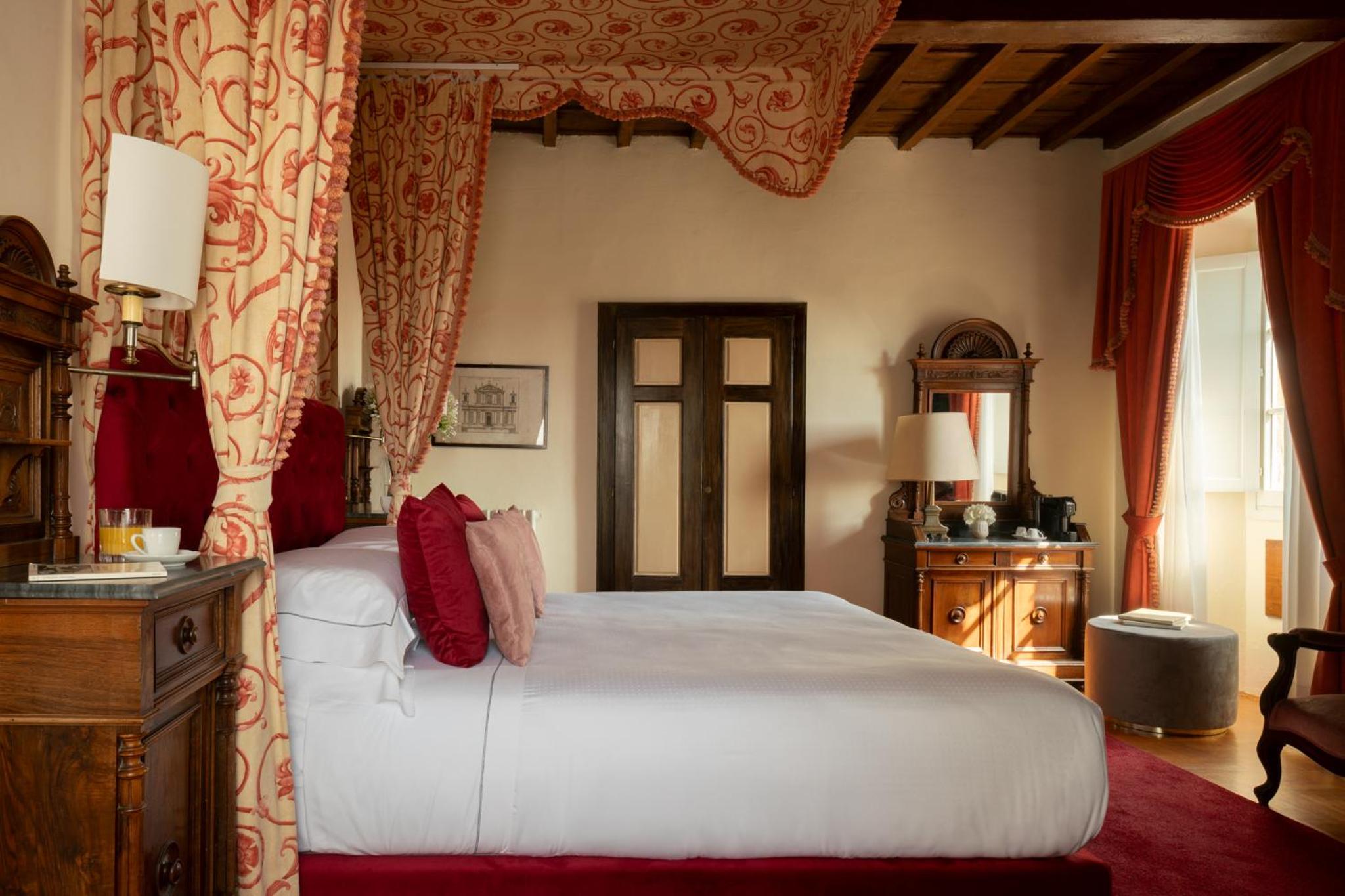 Deluxe Room - Photo 7
