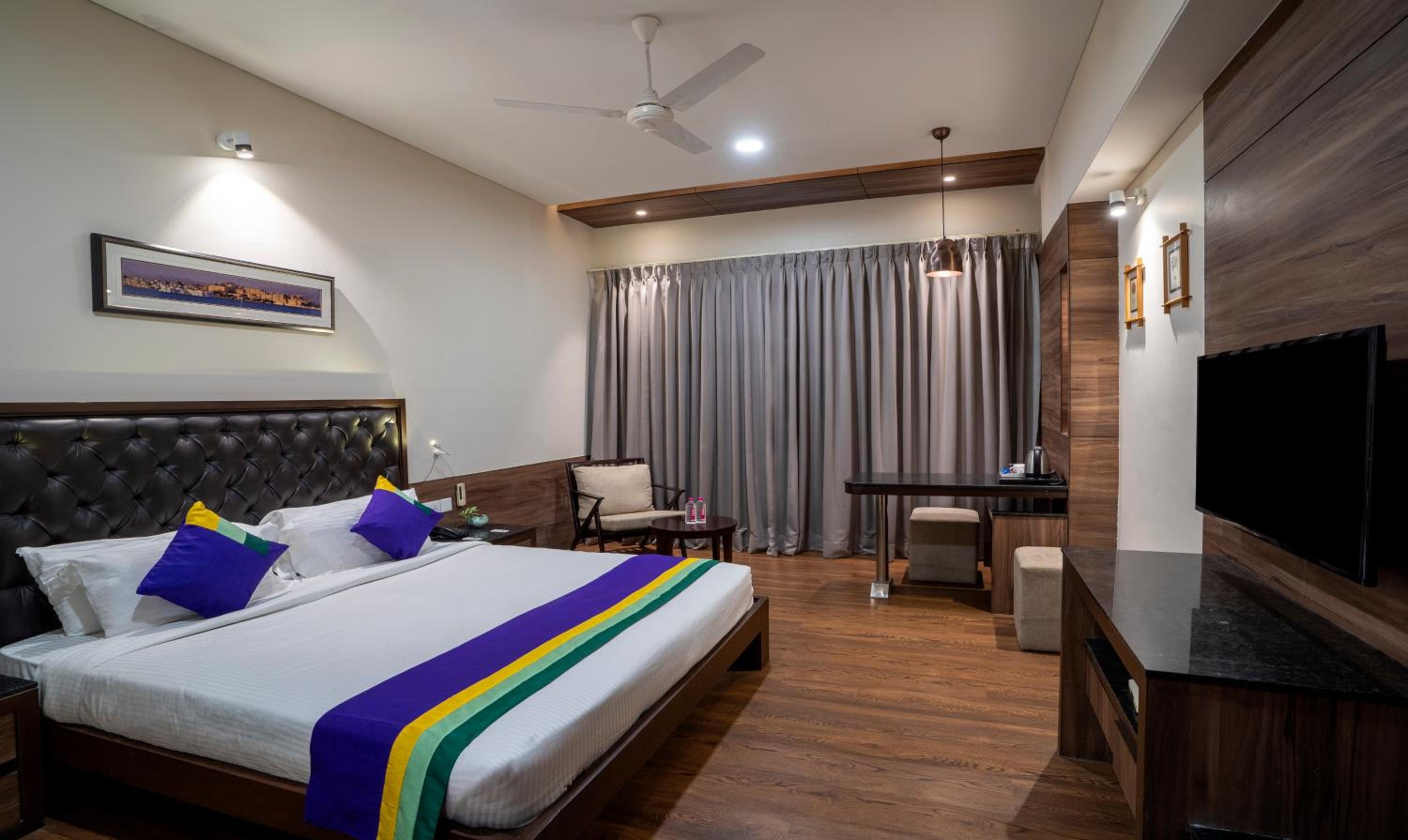 Standard Double Room - Photo 12