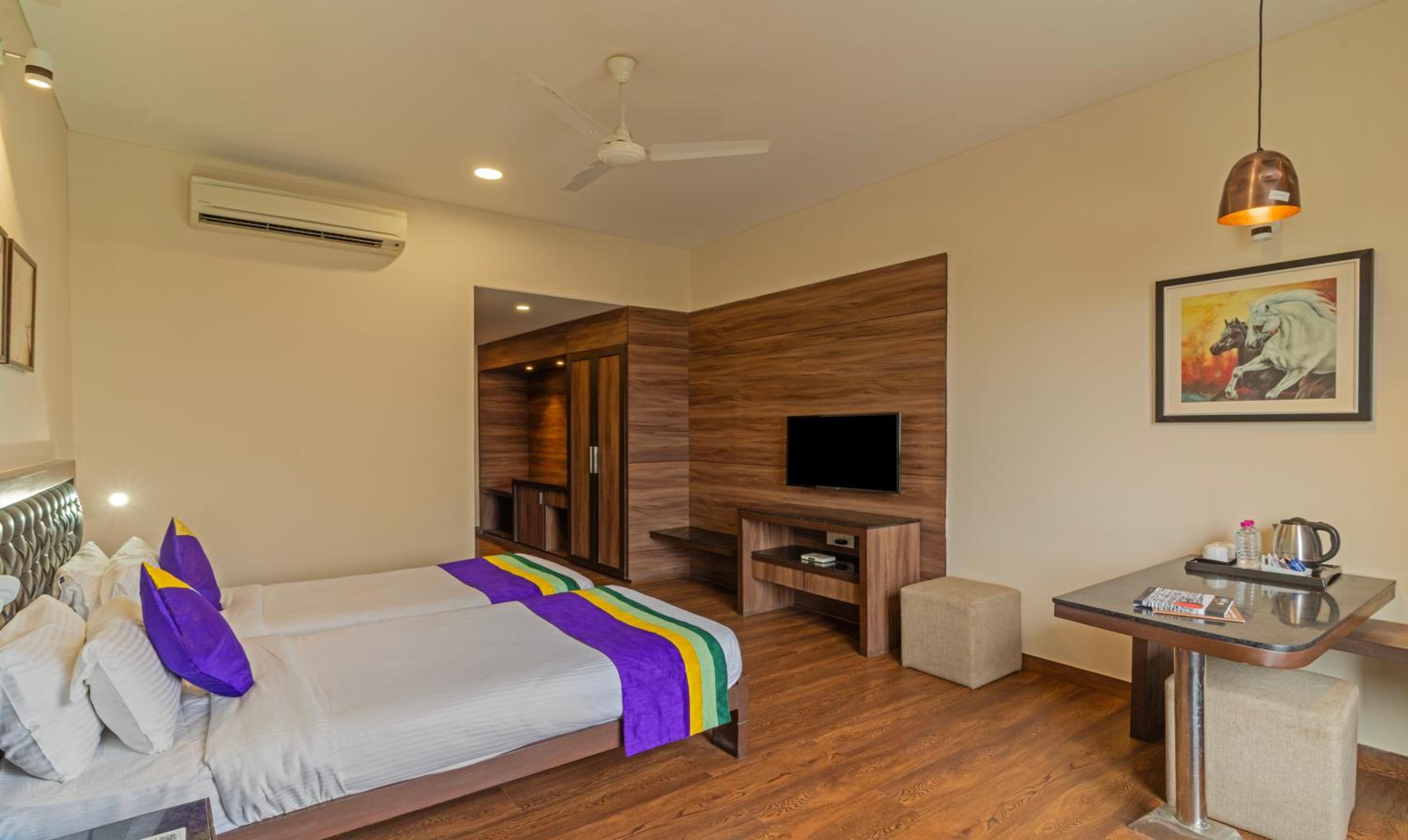 Standard Double Room - Photo 6