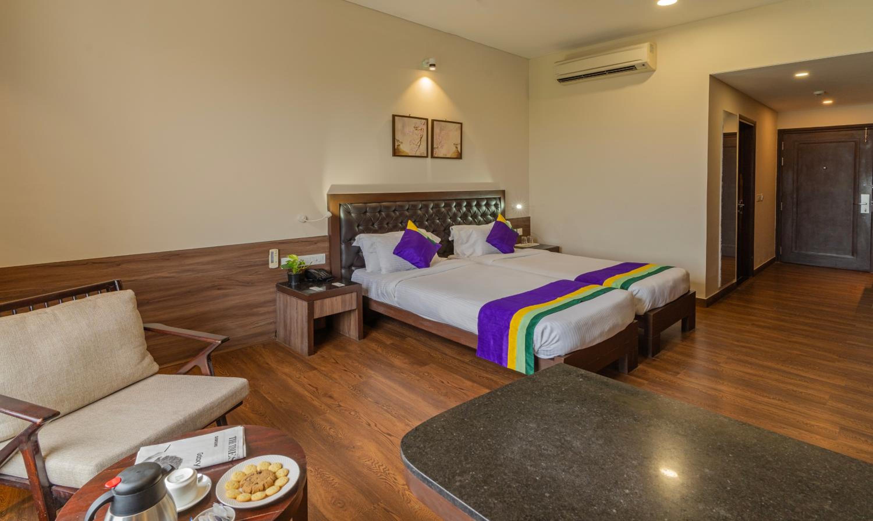 Standard Double Room - Photo 11