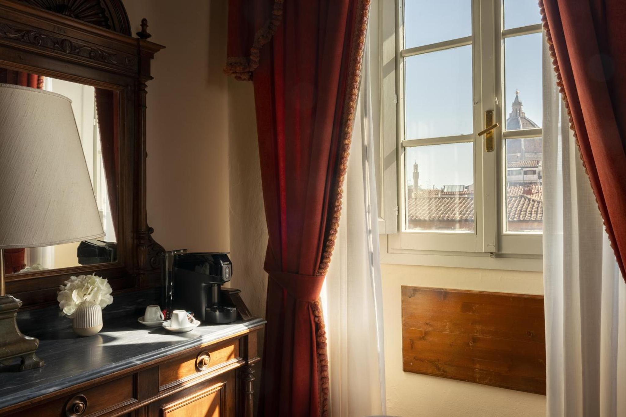 Deluxe Room - Photo 2
