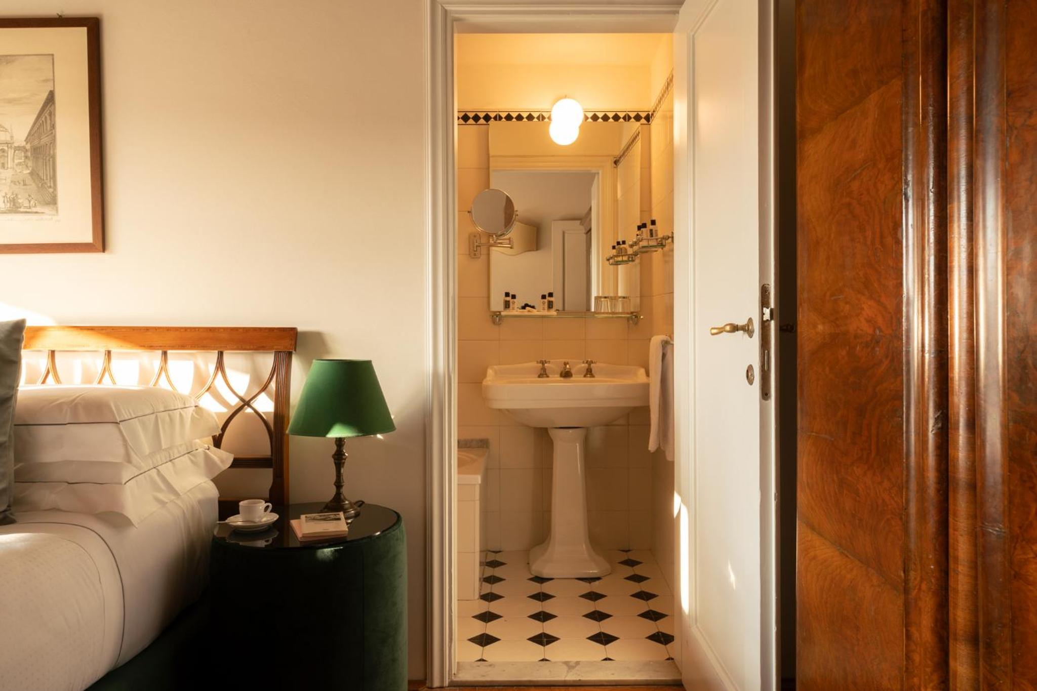Classic Double Room - Photo 1