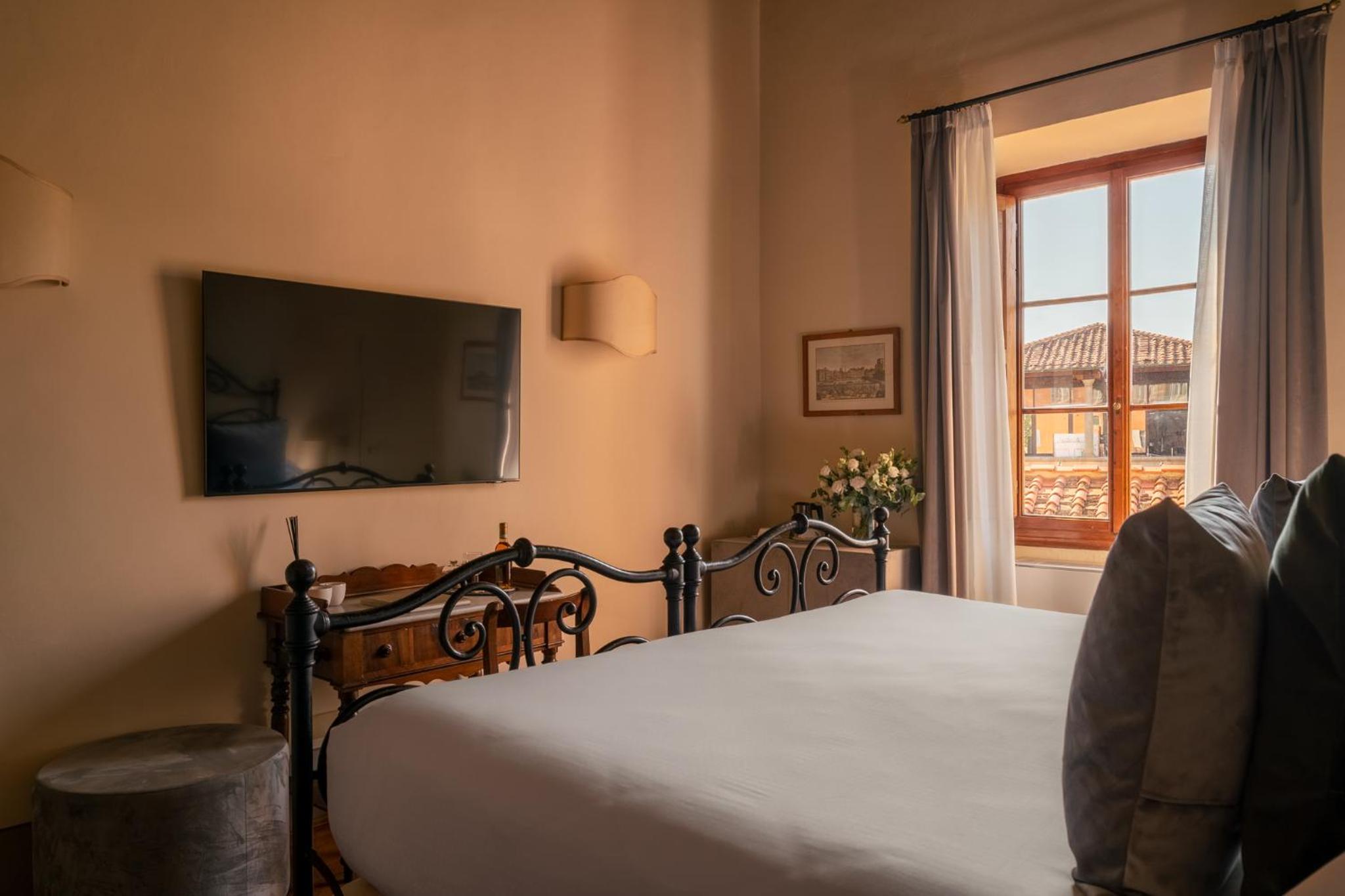 Classic Double Room - Photo 8