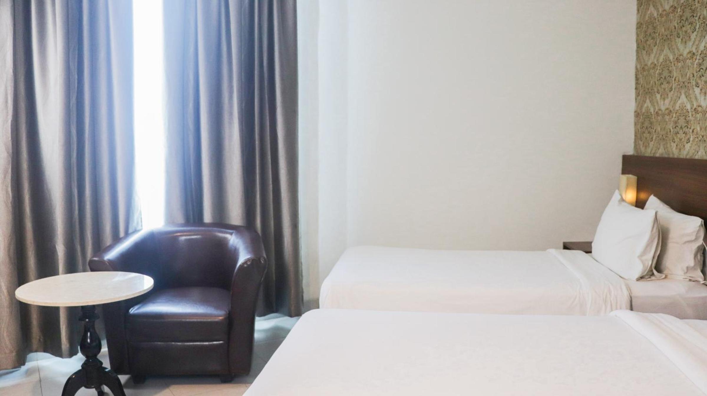 Grand Deluxe Twin - Photo 1