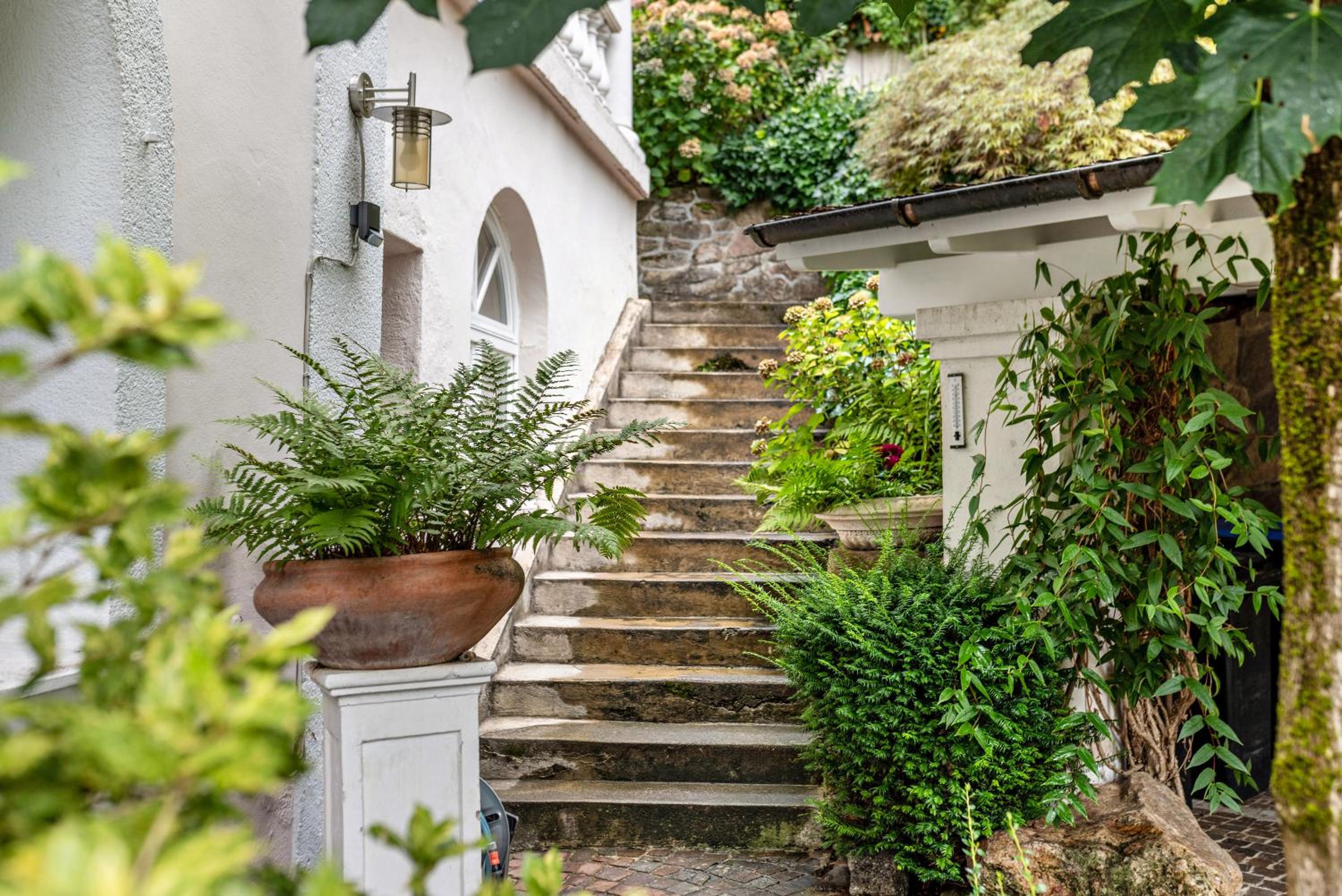 One-Bedroom Apartment with Garden View photo 2