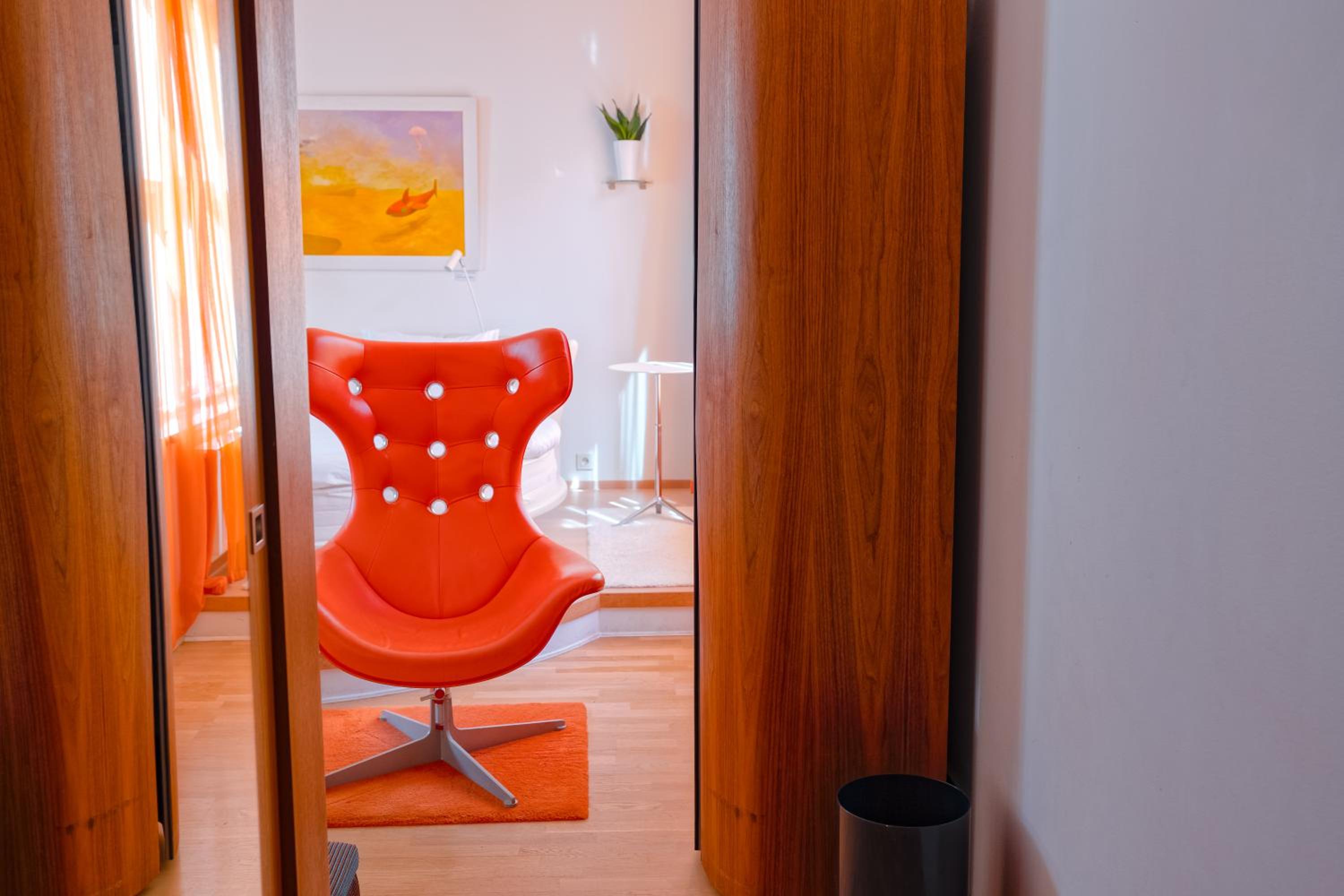 Superior King Room - Photo 3