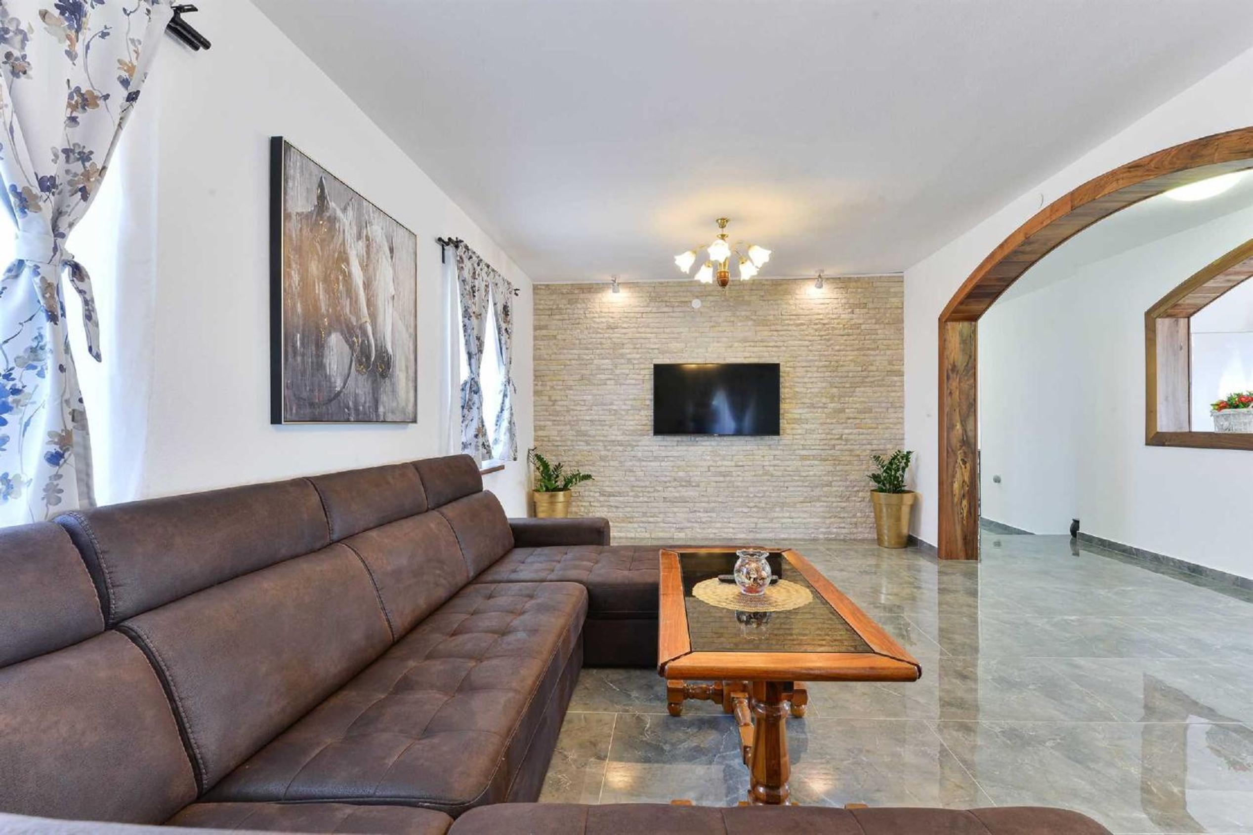 Villa photo 1