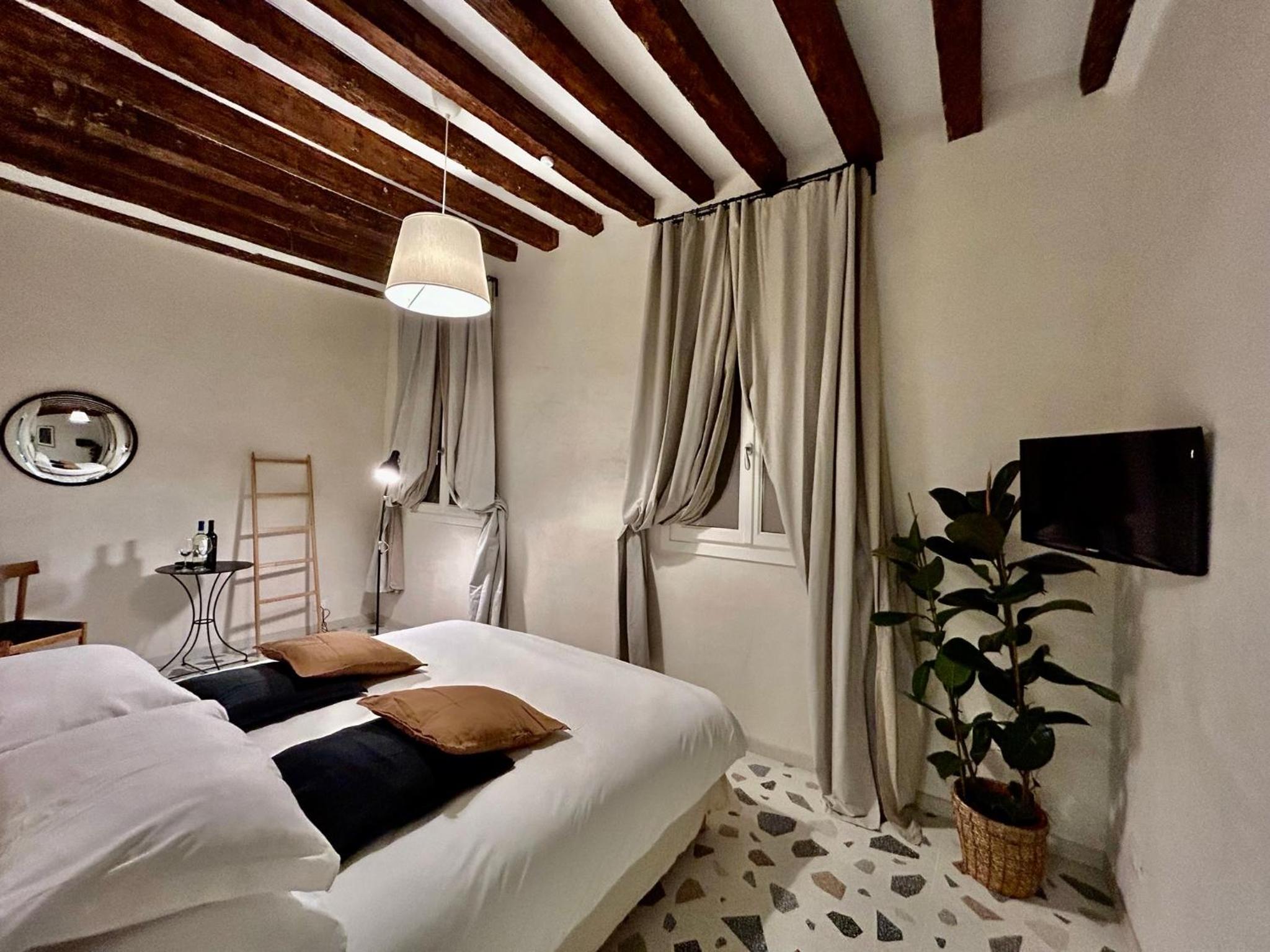 Double Room with Private Bathroom photo 1