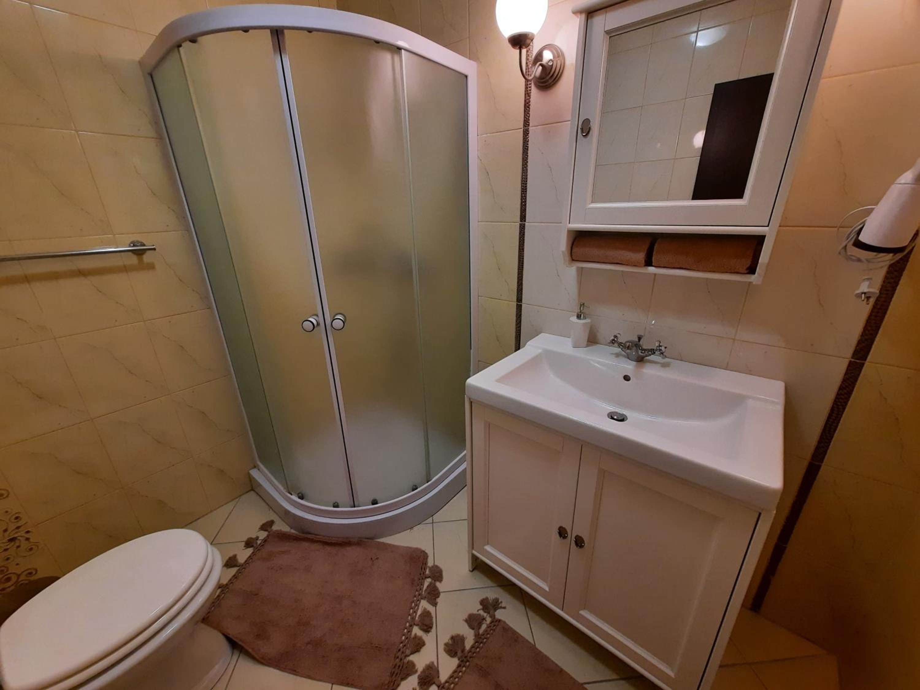 Double Room - Photo 4