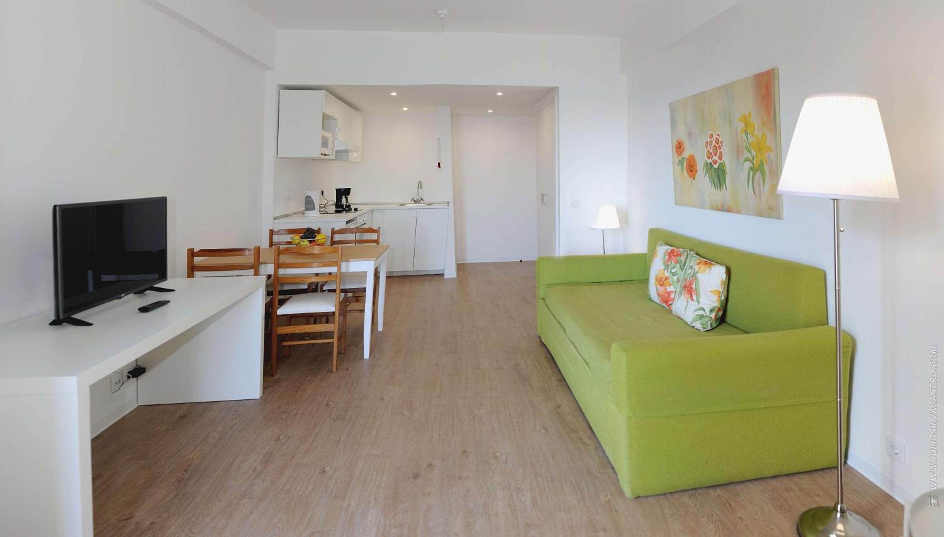 One-Bedroom Apartment - Photo 1