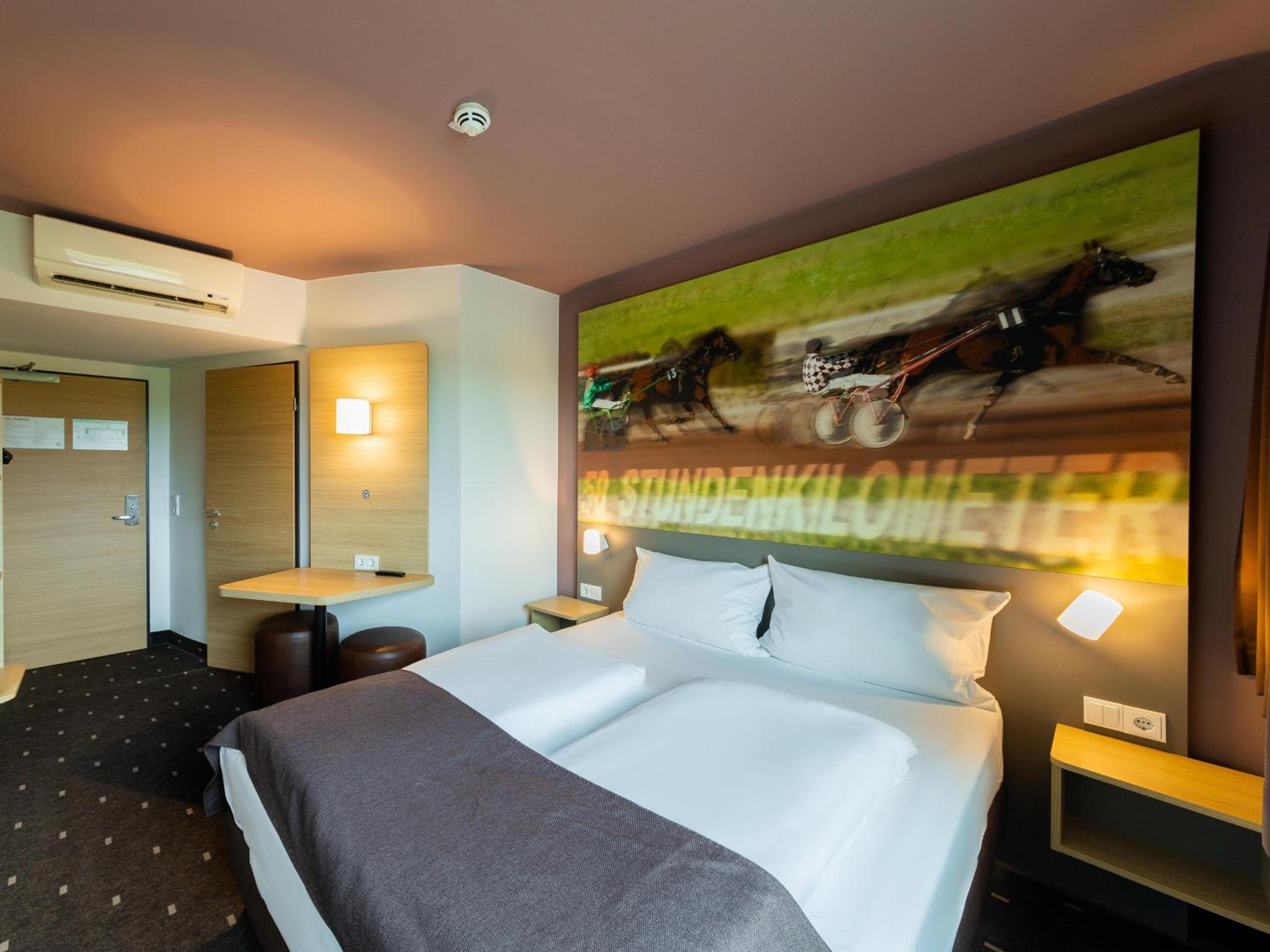 Double Room - Non-Smoking  - Photo 3