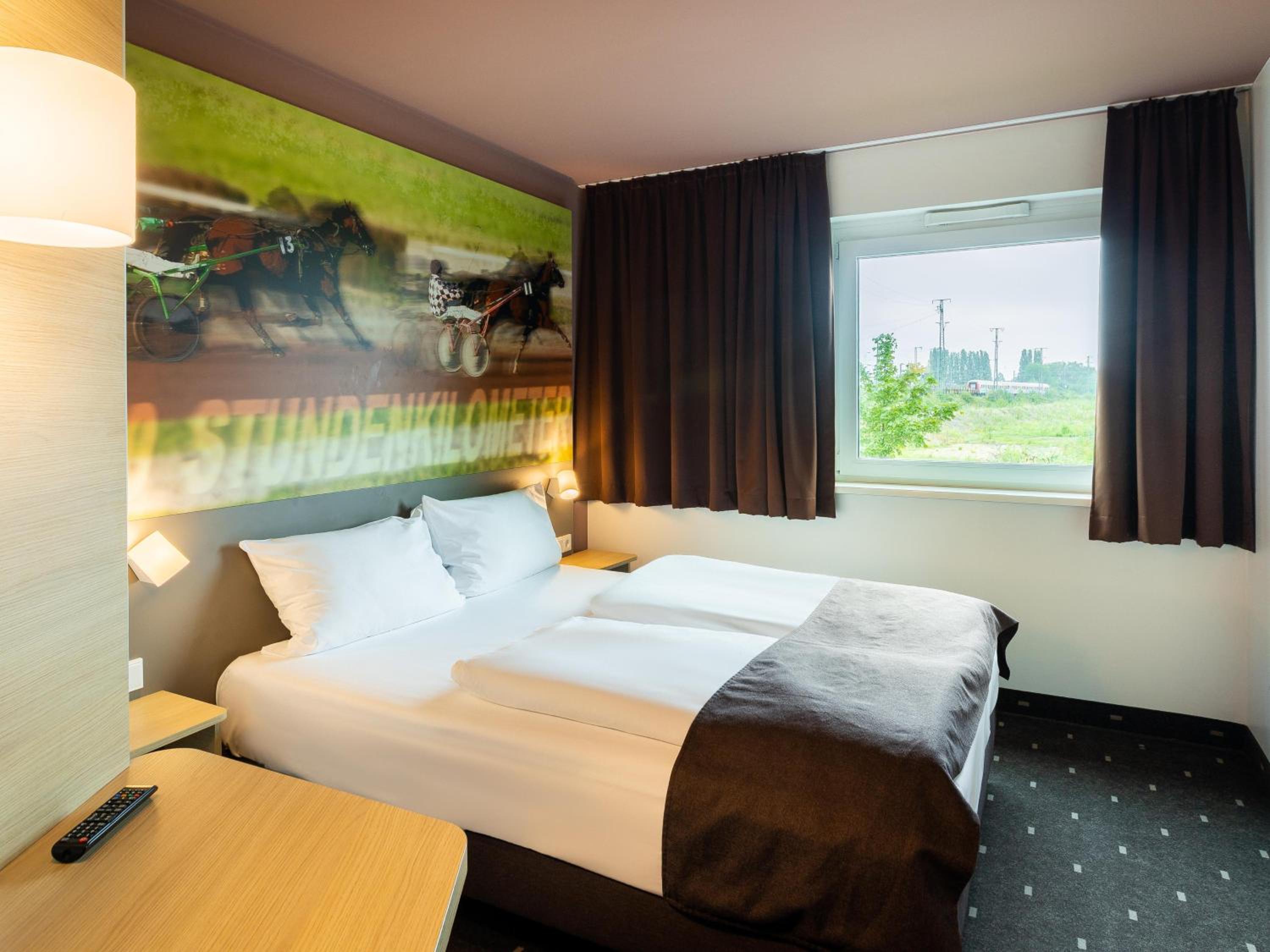 Double Room - Non-Smoking  - Photo 1