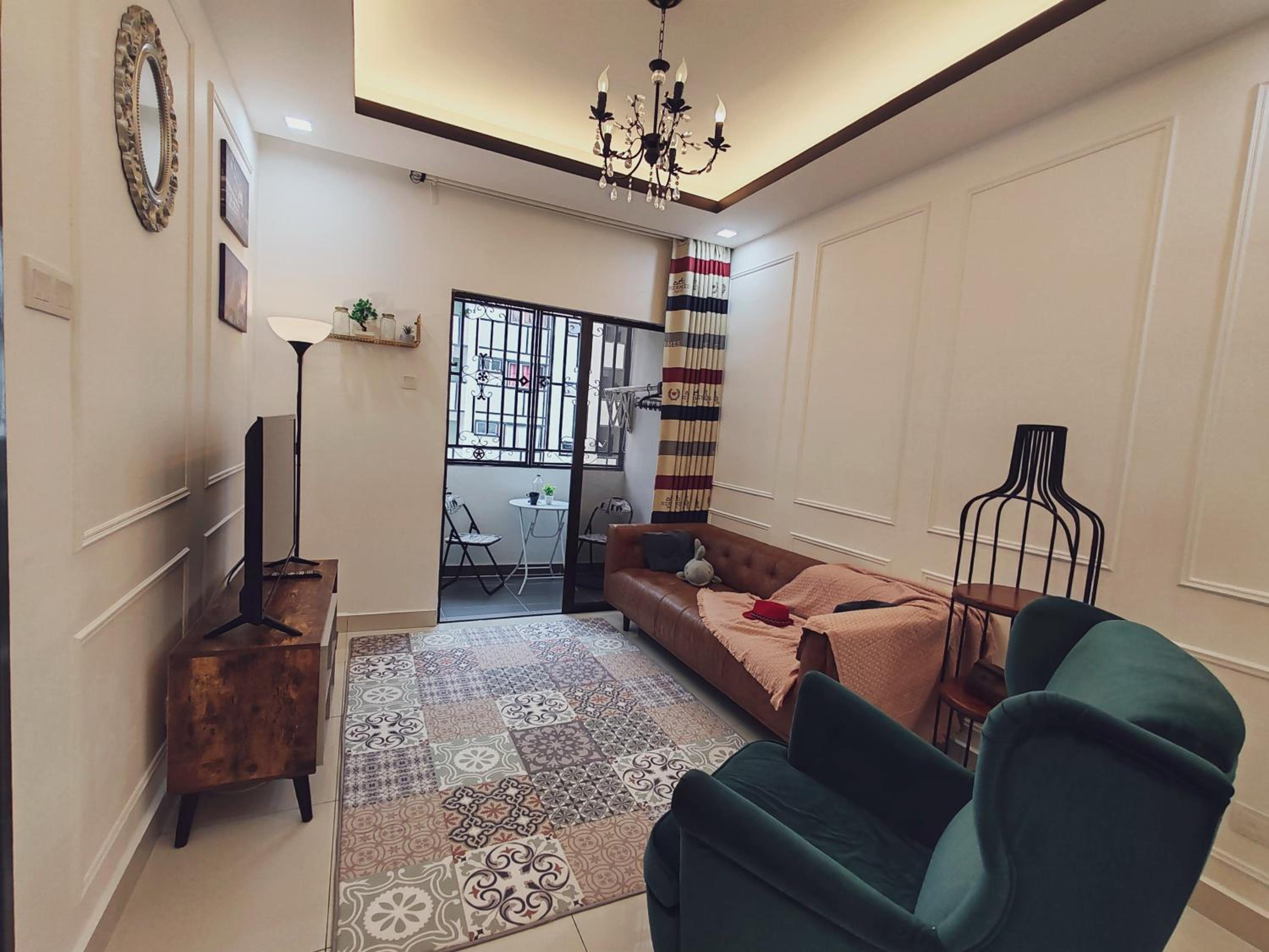 Three-Bedroom Apartment - Photo 10