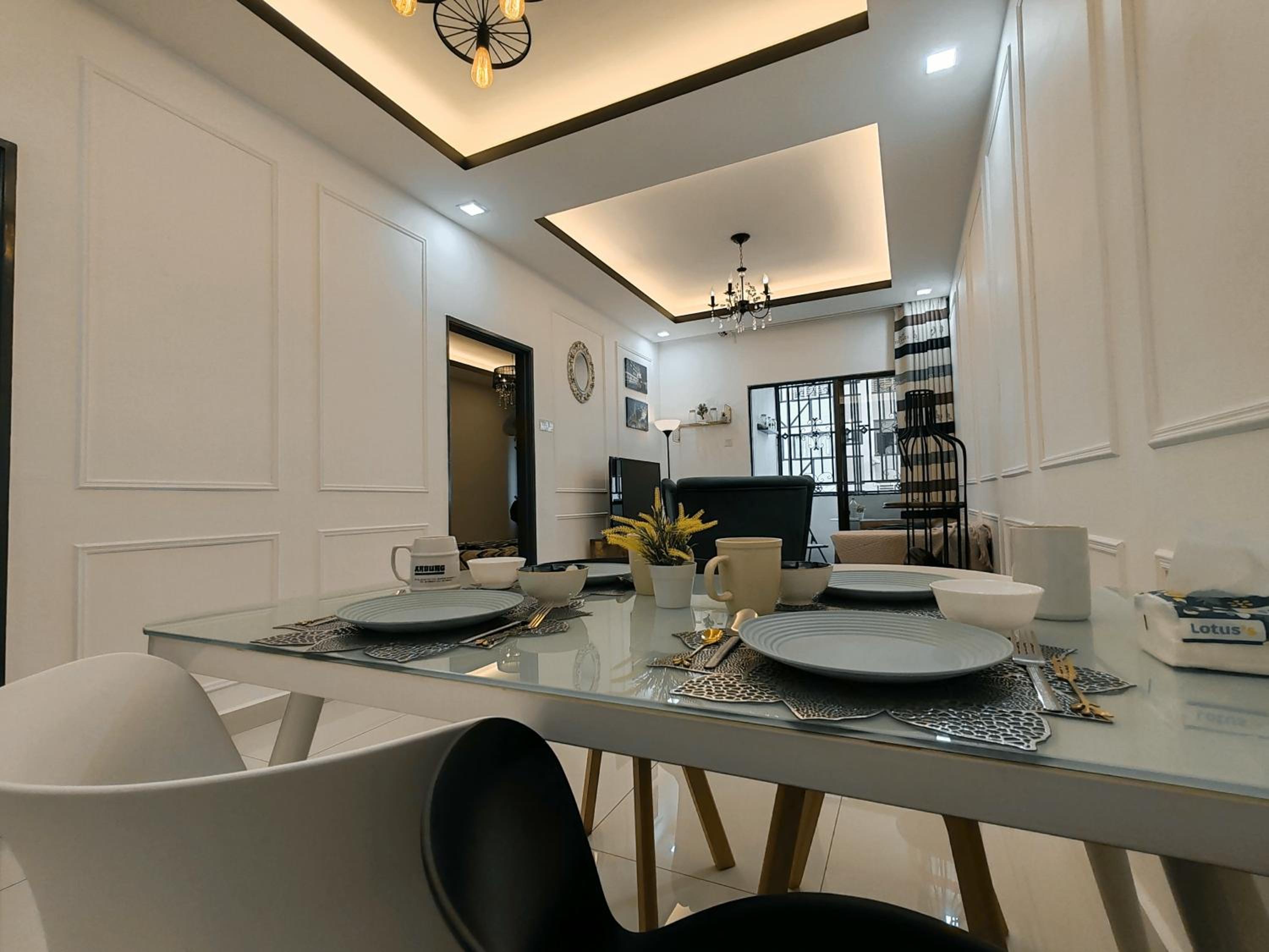 Three-Bedroom Apartment - Photo 12