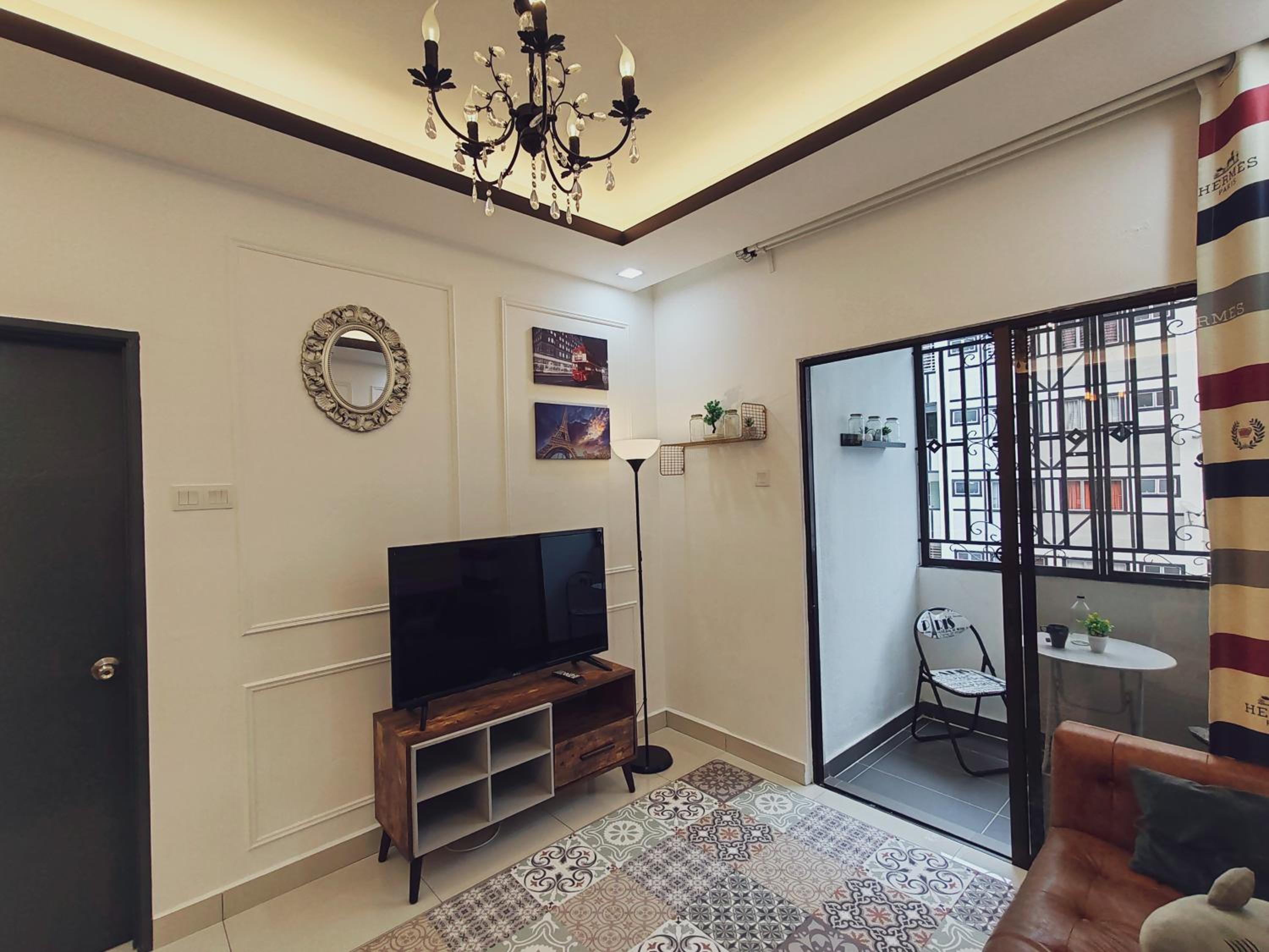 Three-Bedroom Apartment - Photo 32