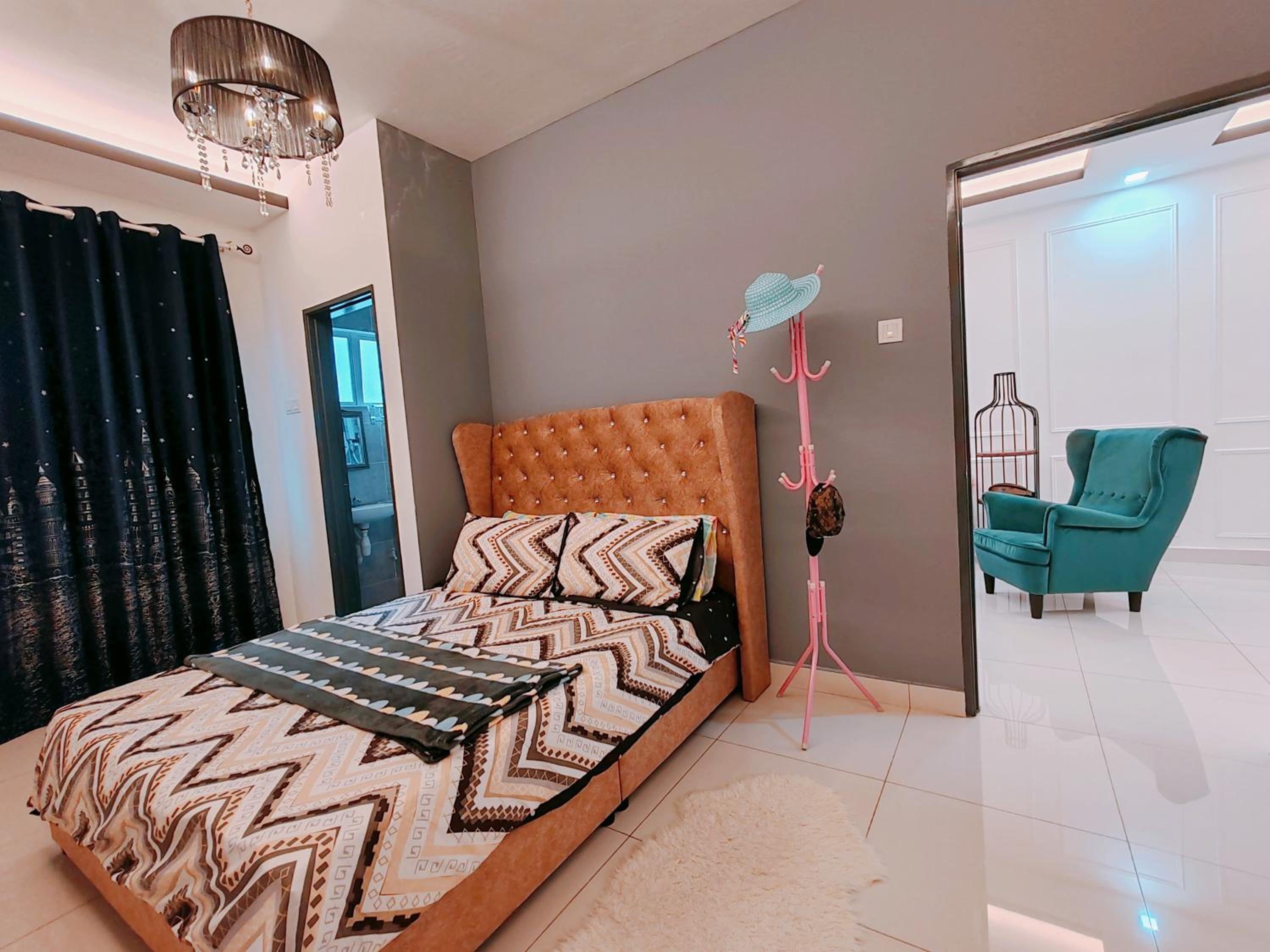 Three-Bedroom Apartment - Photo 33
