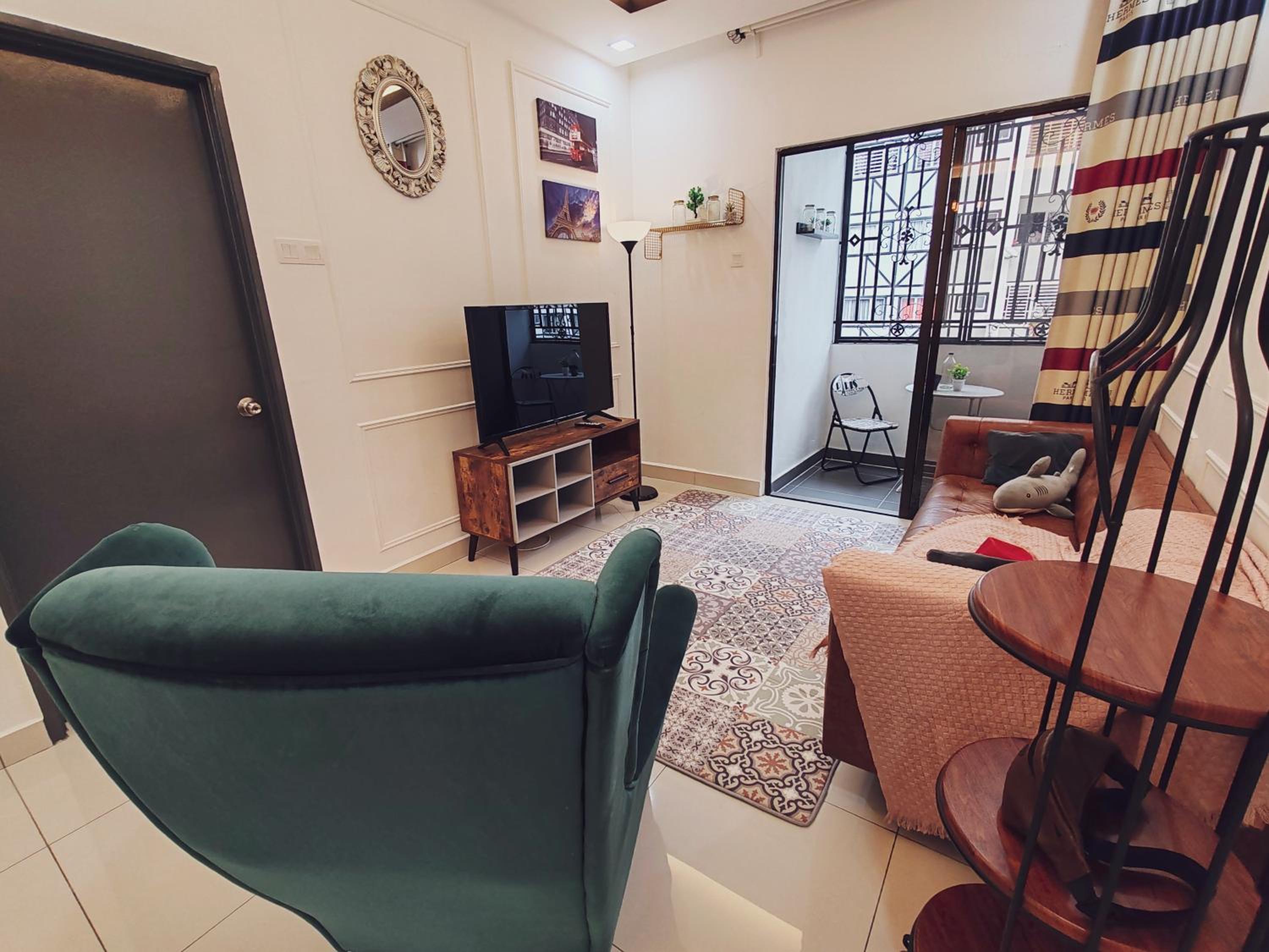 Three-Bedroom Apartment - Photo 21