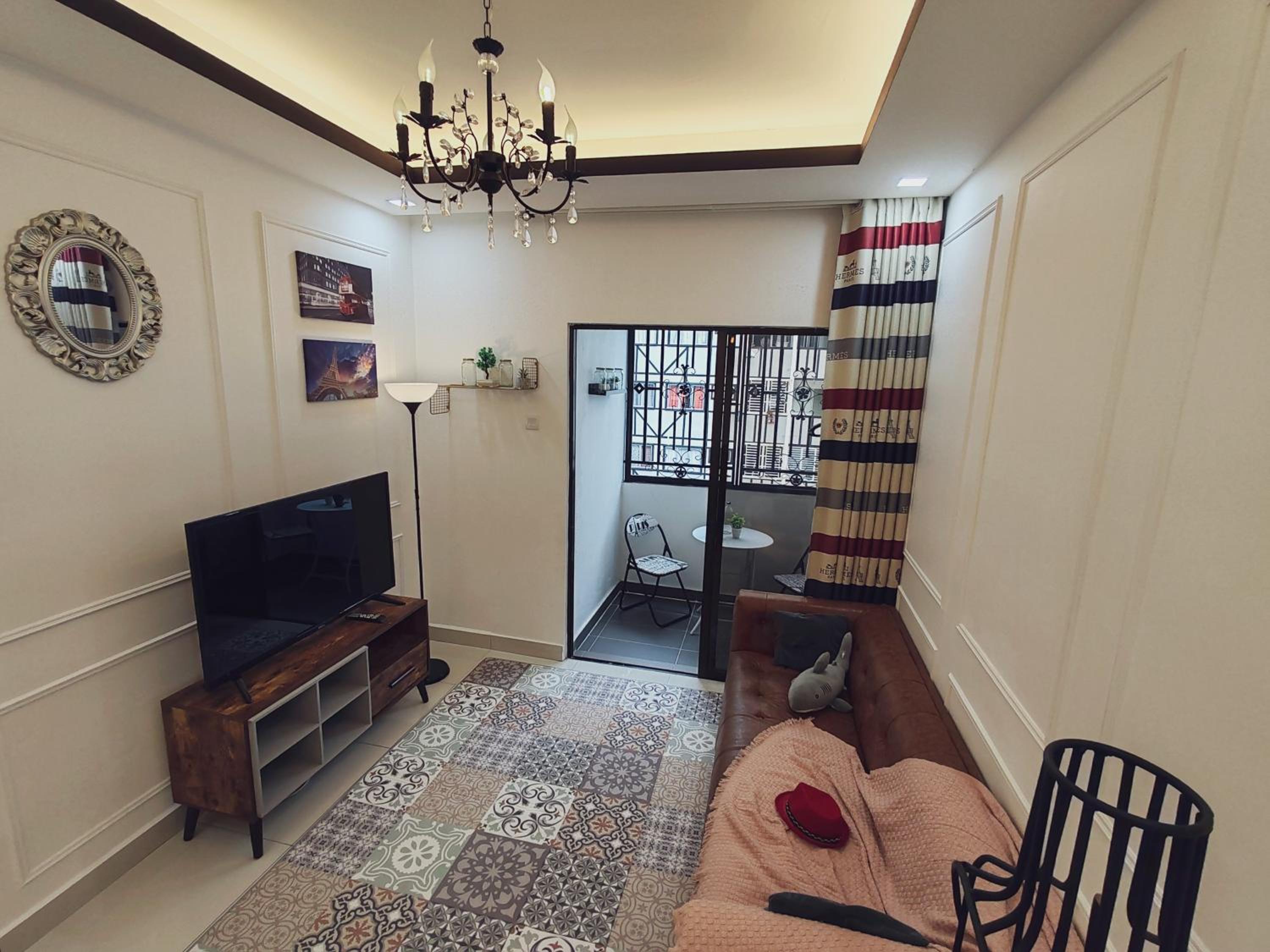 Three-Bedroom Apartment - Photo 22