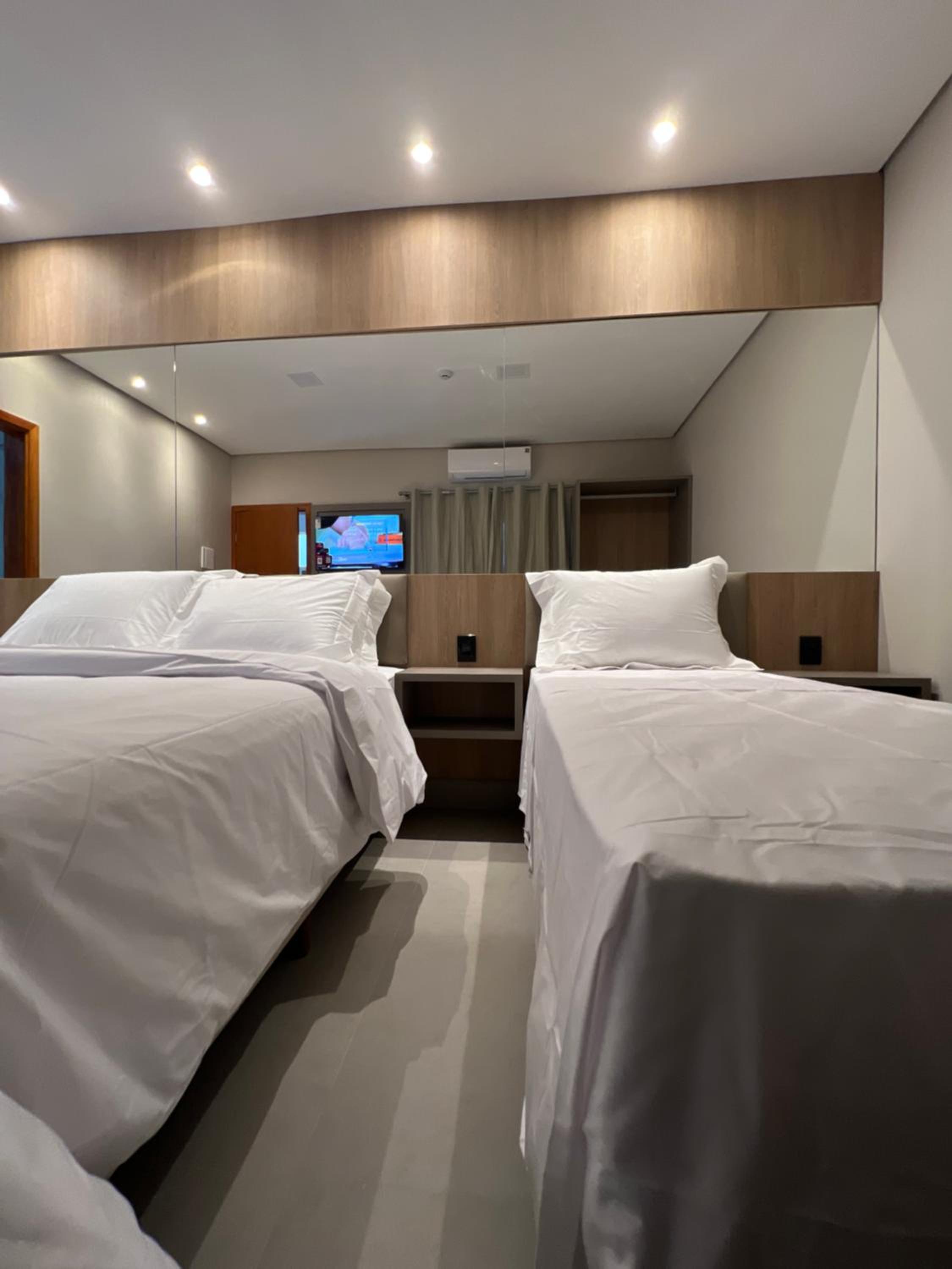 Deluxe Triple Room - Photo 8