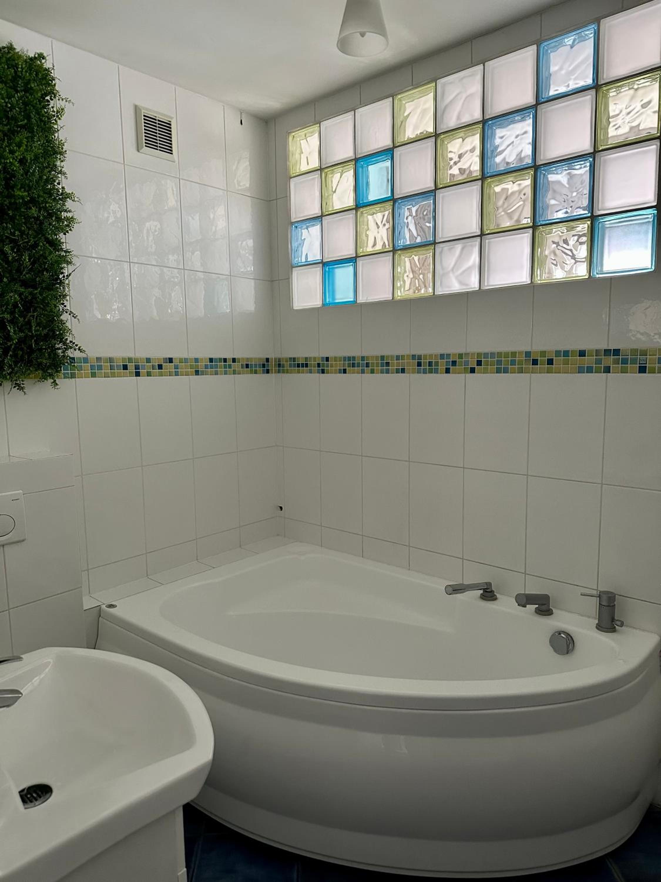 Studio Apartment - Photo 19