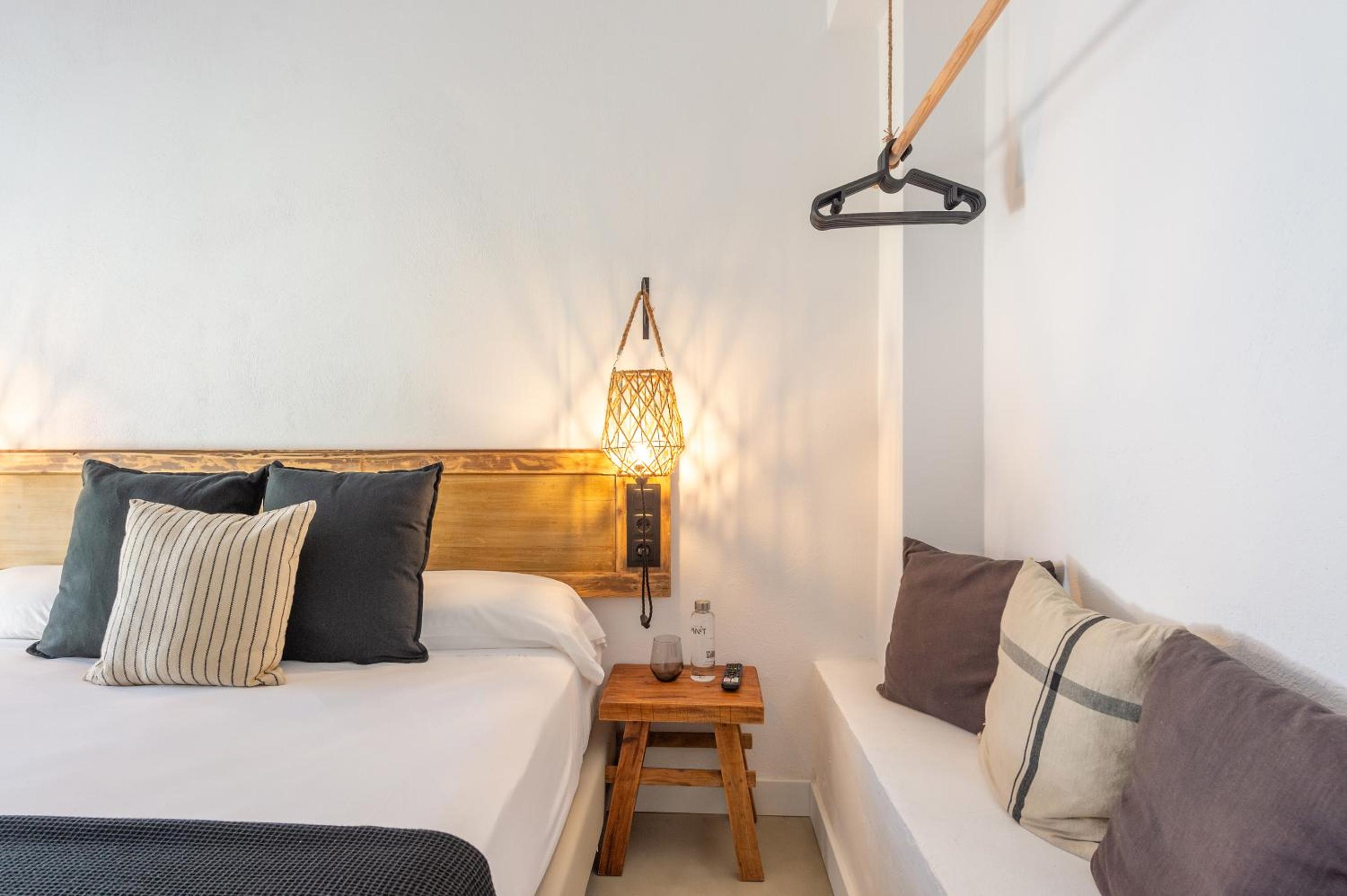 Quadruple Room with Balcony photo 2