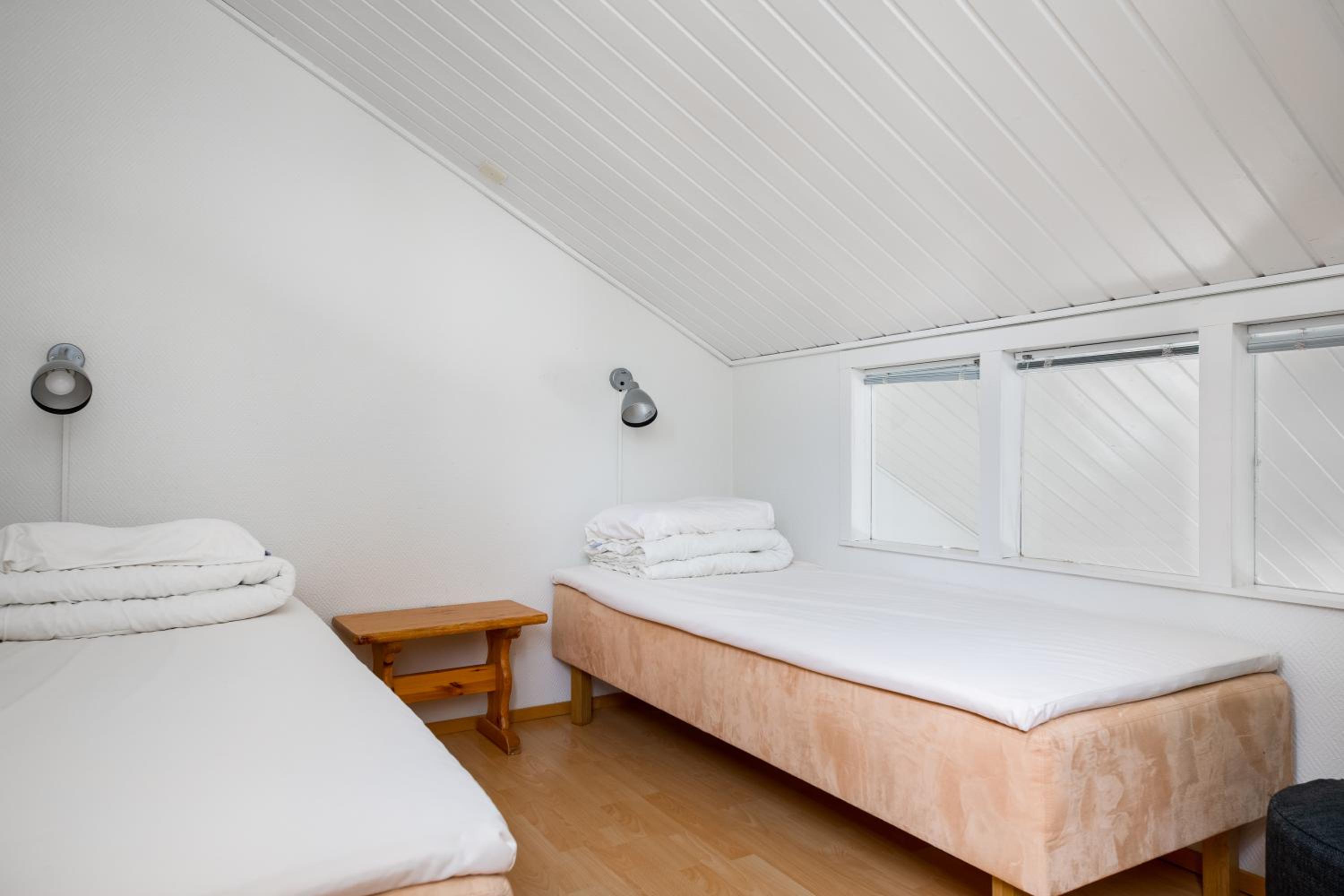 Three-Bedroom Apartment with Sauna - Photo 9