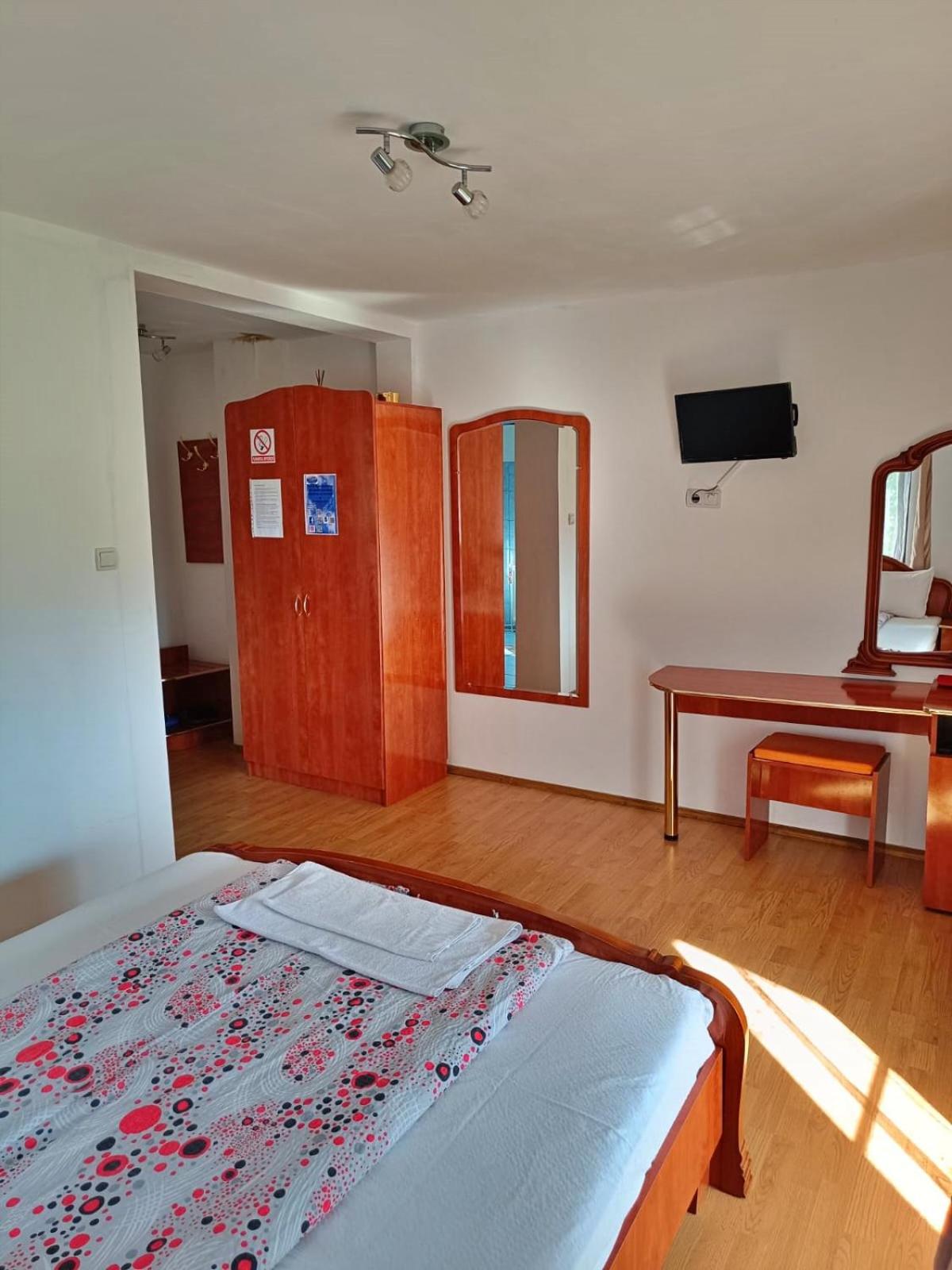 Double Room with Balcony photo 2