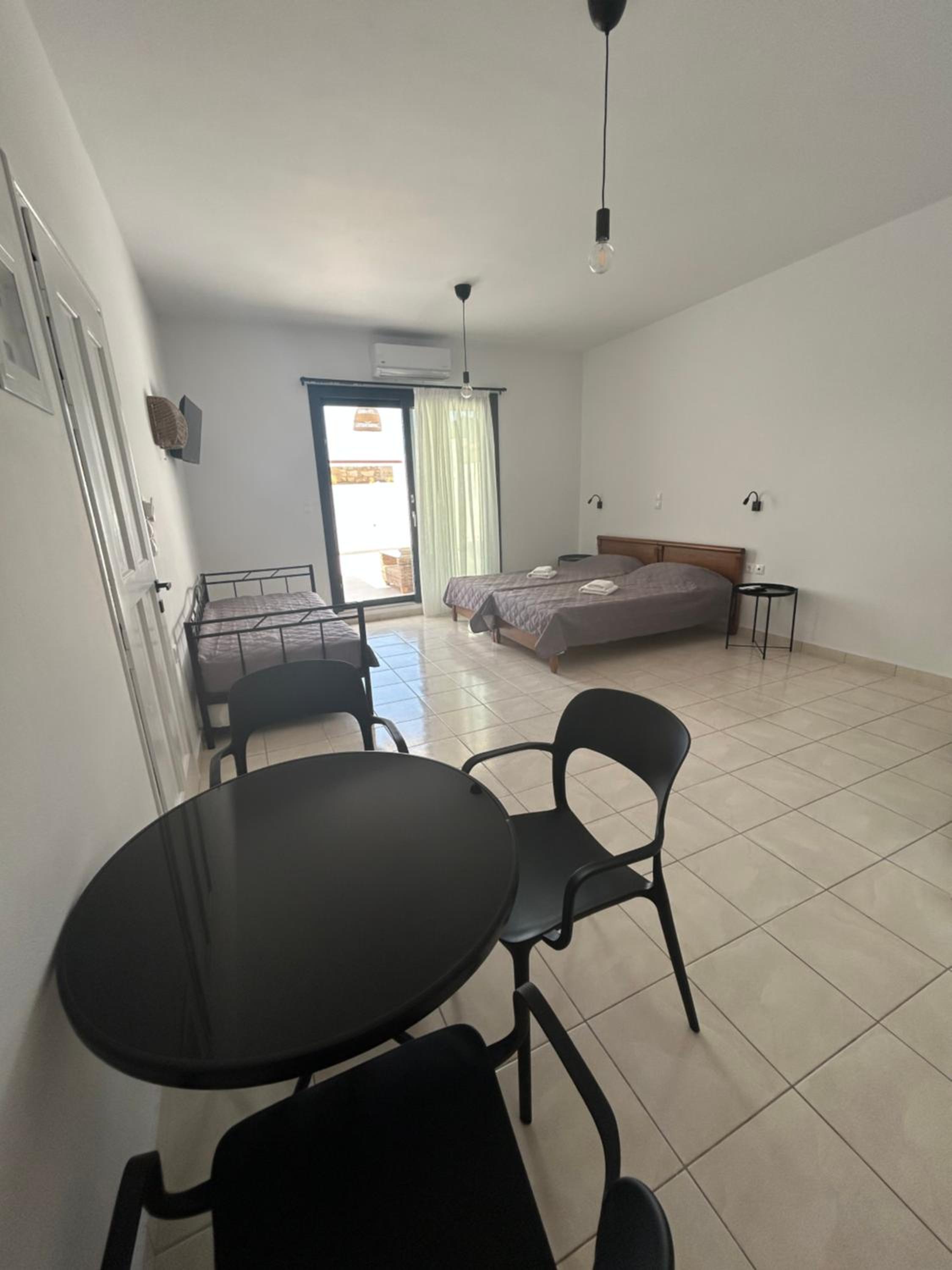 Economy Quadruple Room