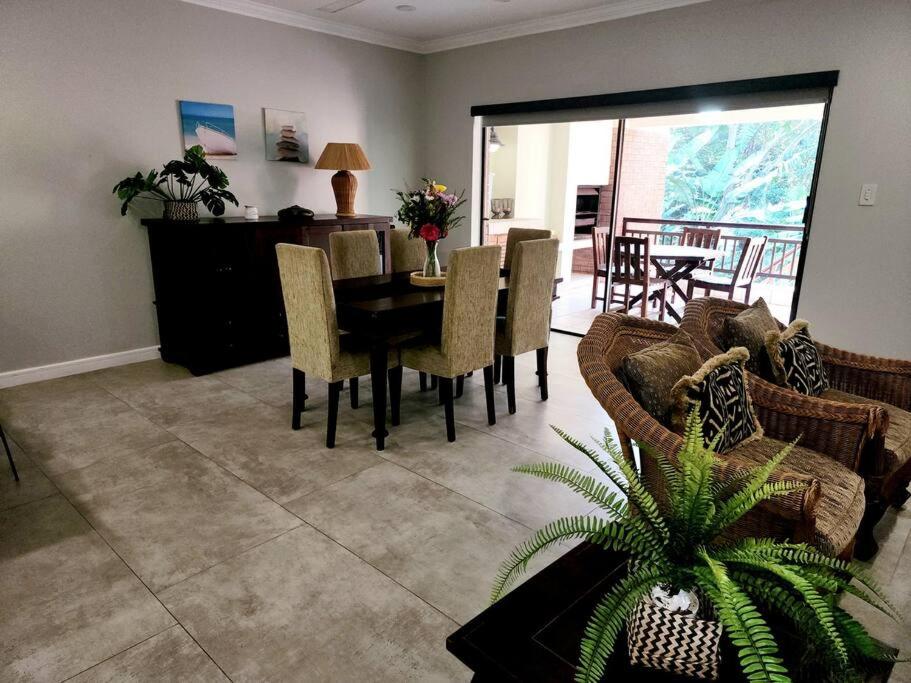 Three-Bedroom Villa photo 3