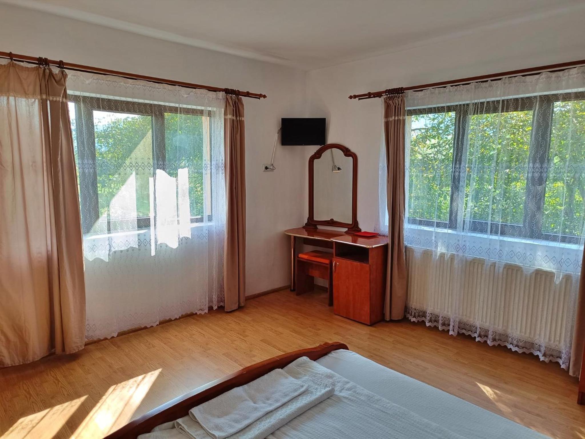 Double Room with Private Bathroom photo 3