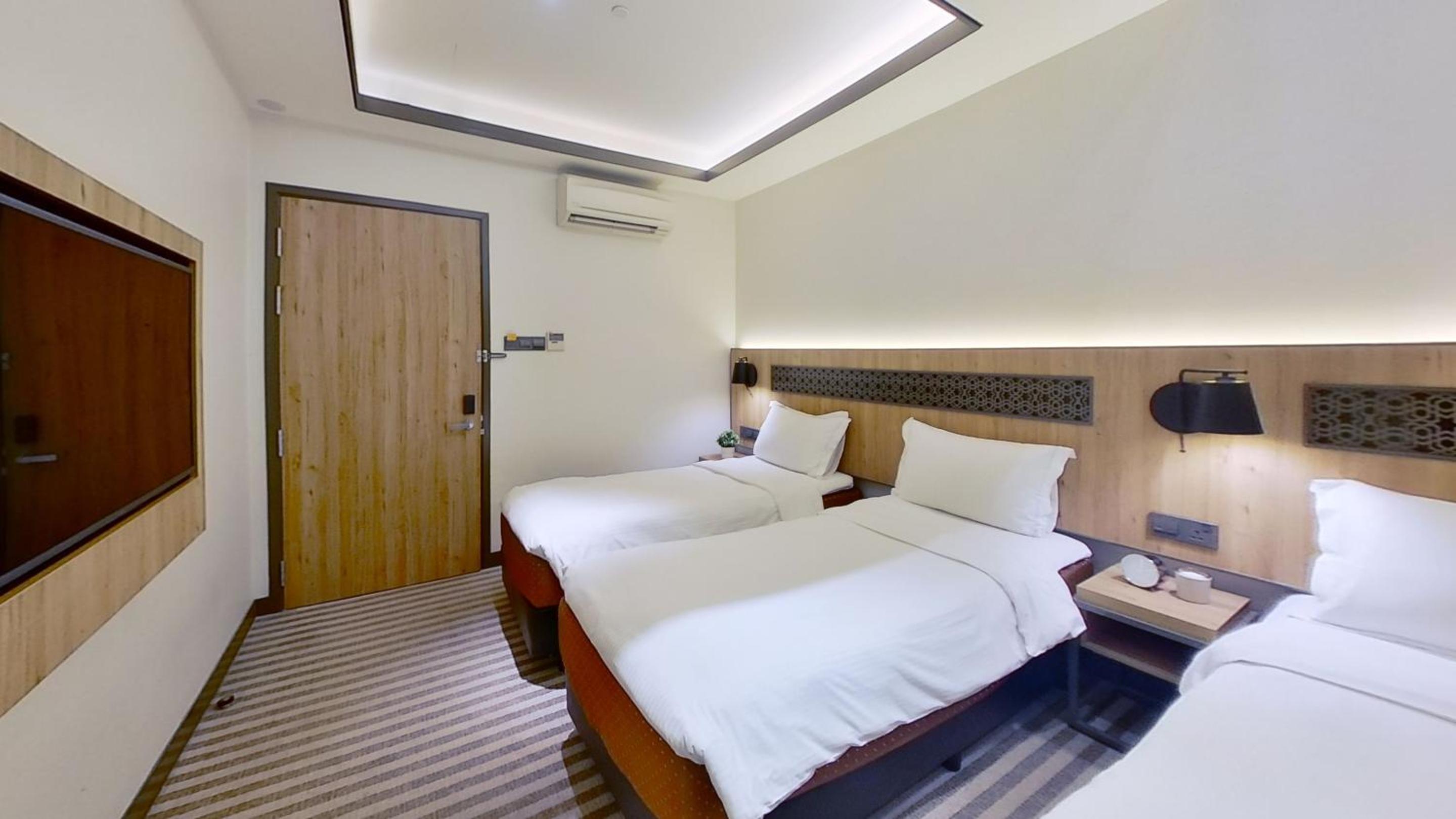 Deluxe Triple Room photo 2
