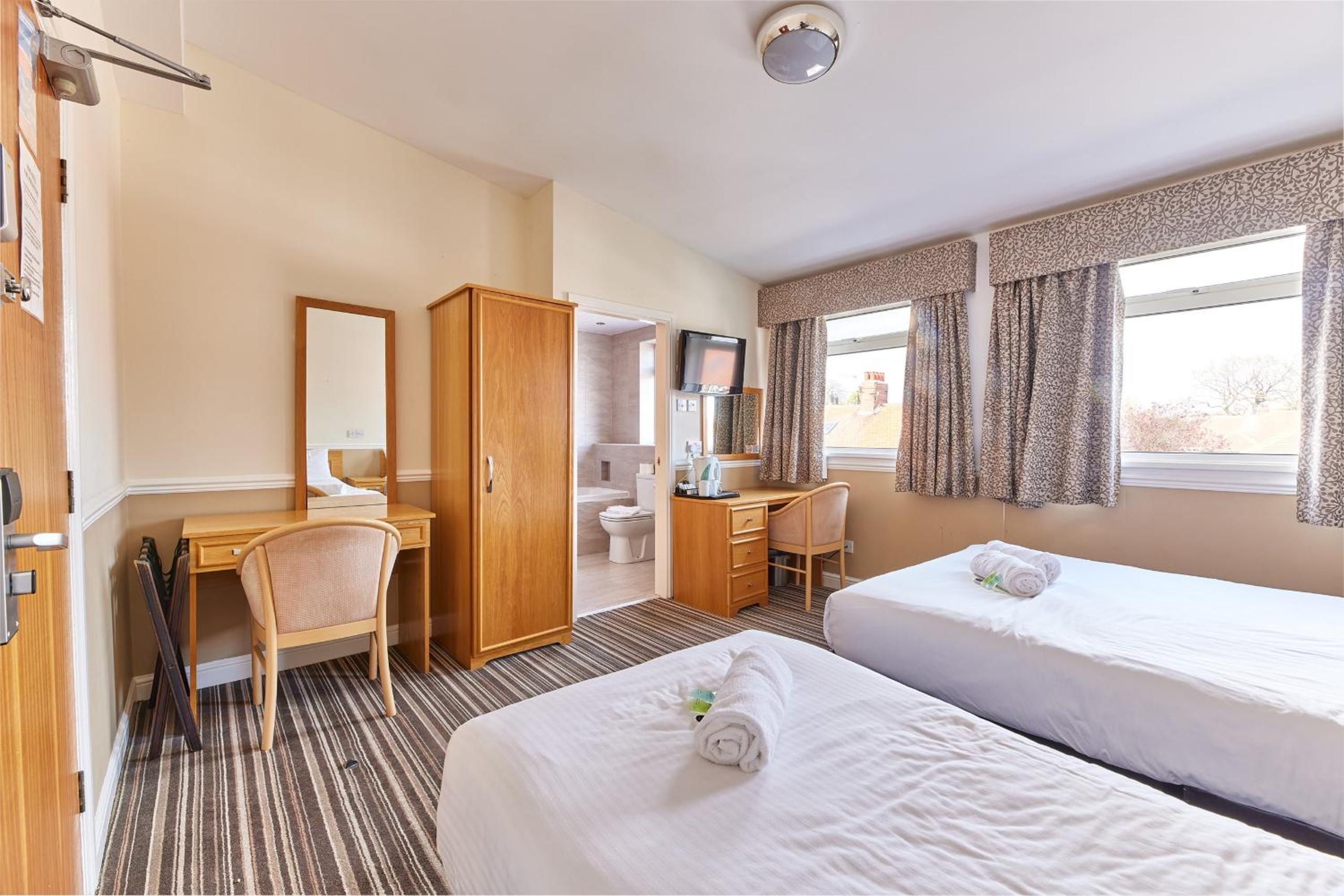 Deluxe Double Room (1 Adult + 1 Child) photo 1
