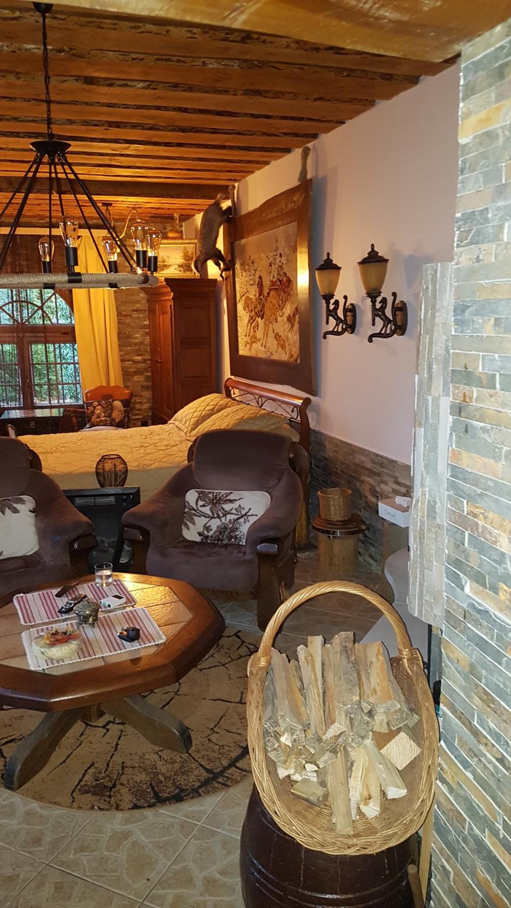 Two-Bedroom House - Photo 19