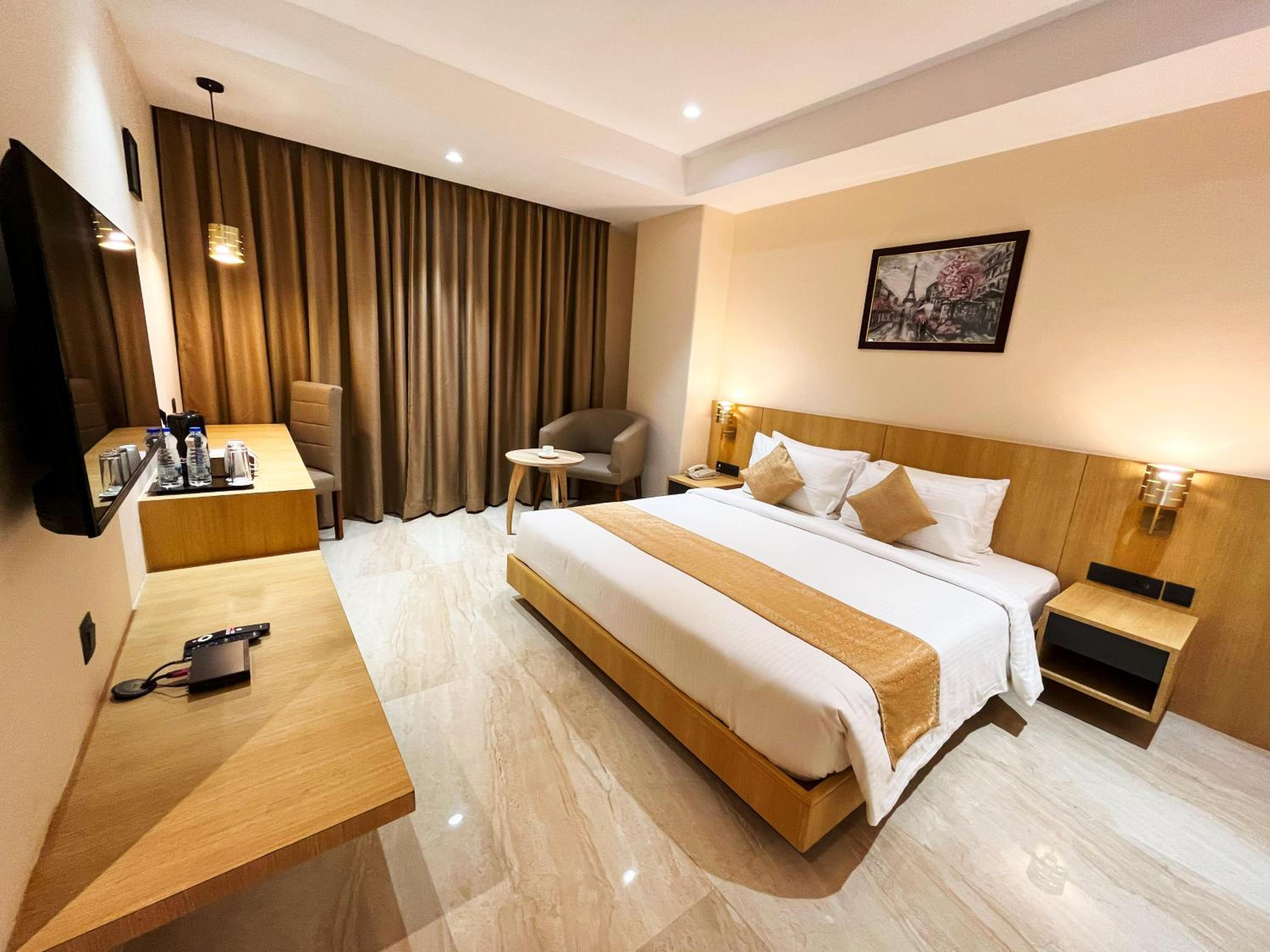 Deluxe Double Room - Photo 18