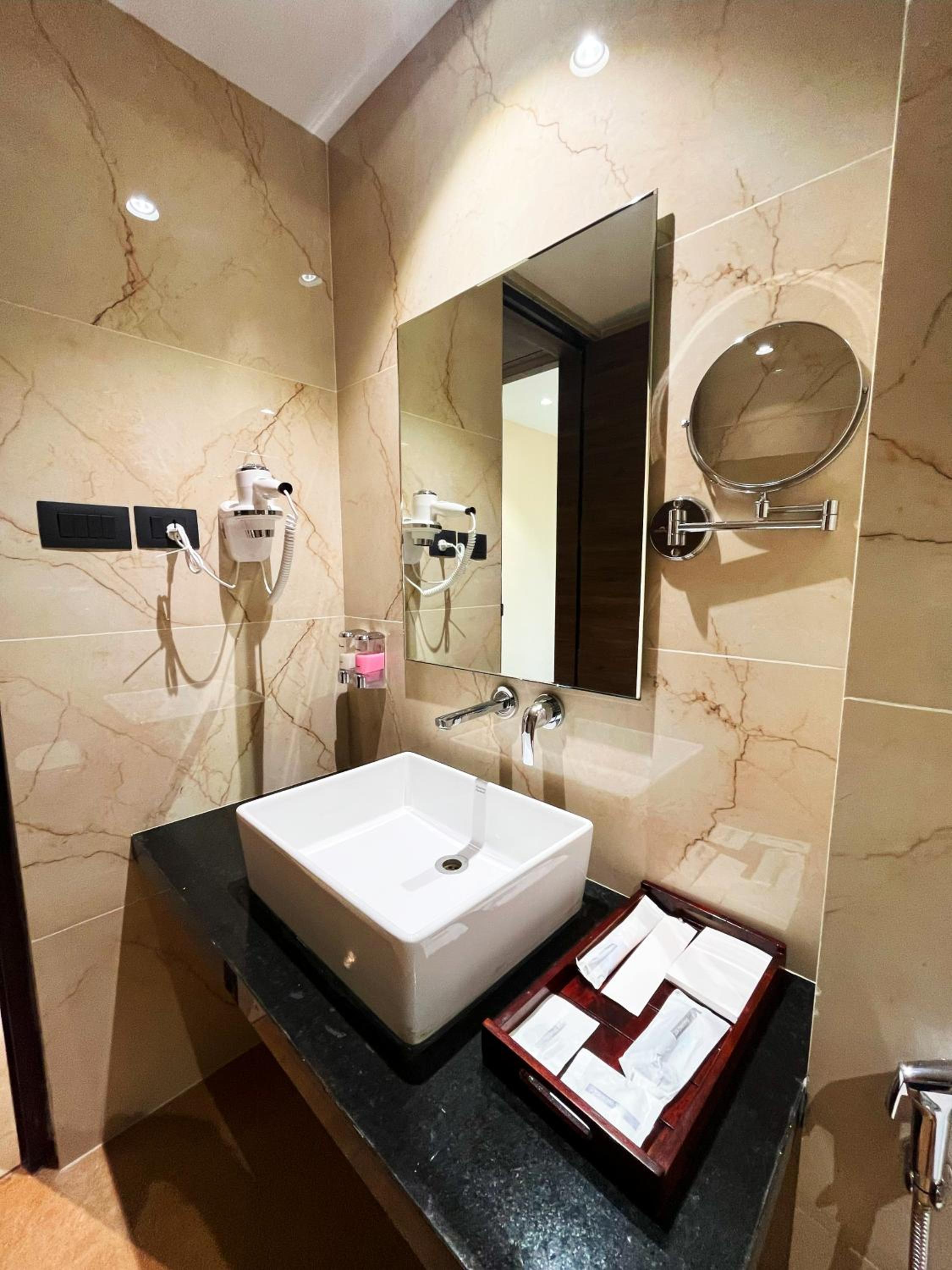 Deluxe Double Room - Photo 3