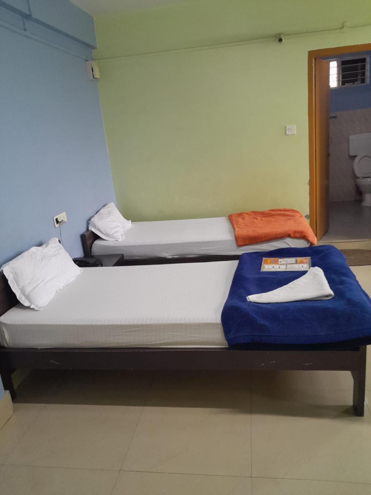 Basic Triple Room photo 2