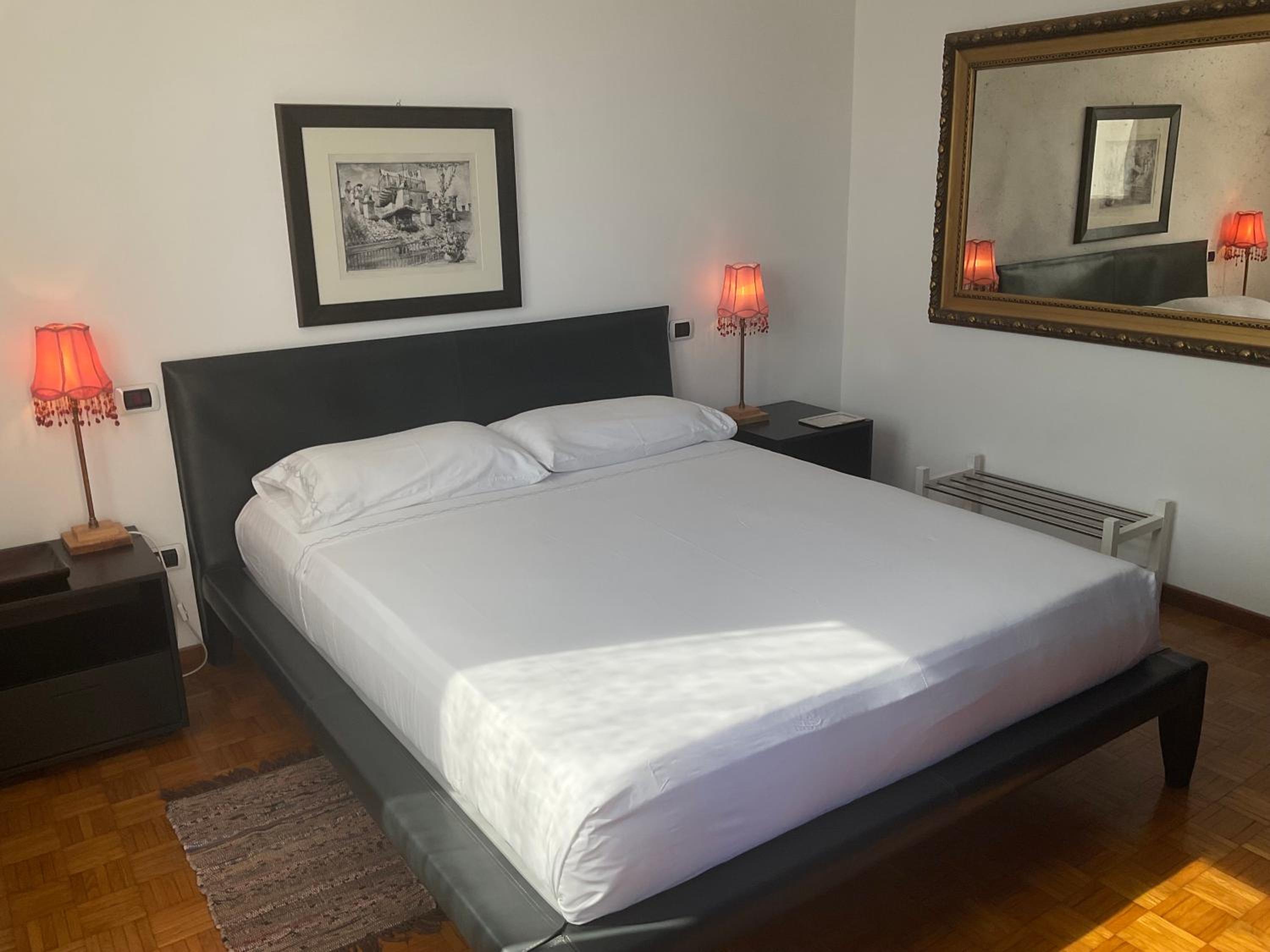 Double Room - Photo 10