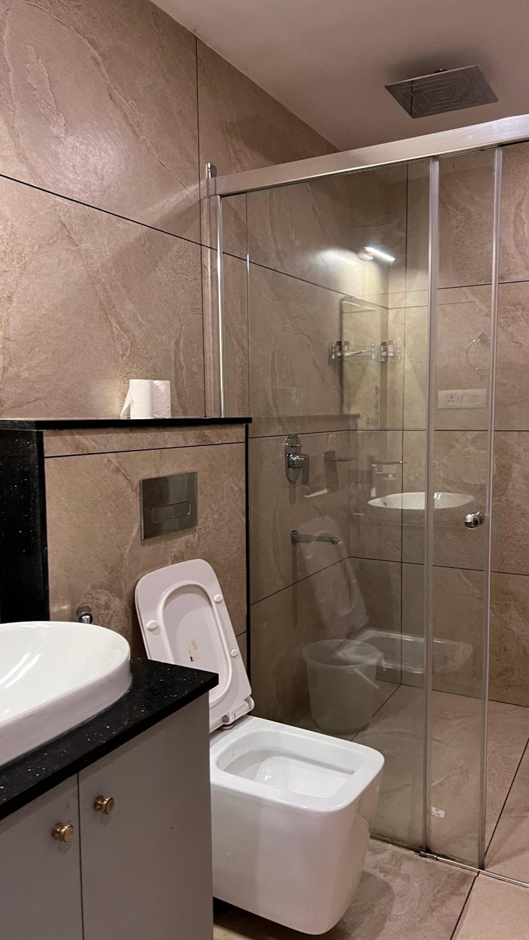Junior Suite with Pool View - Photo 3