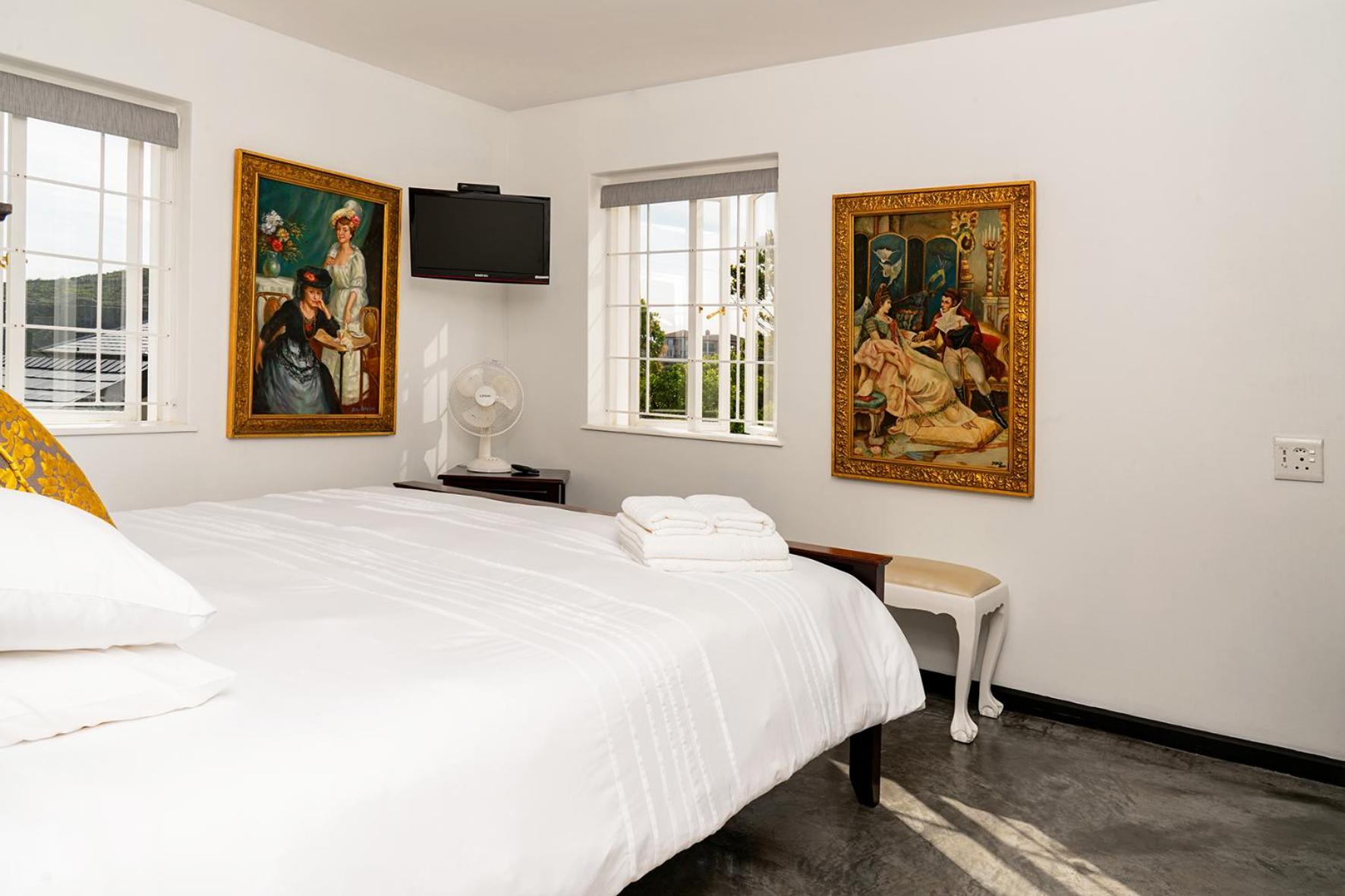 One-Bedroom Suite - Photo 24