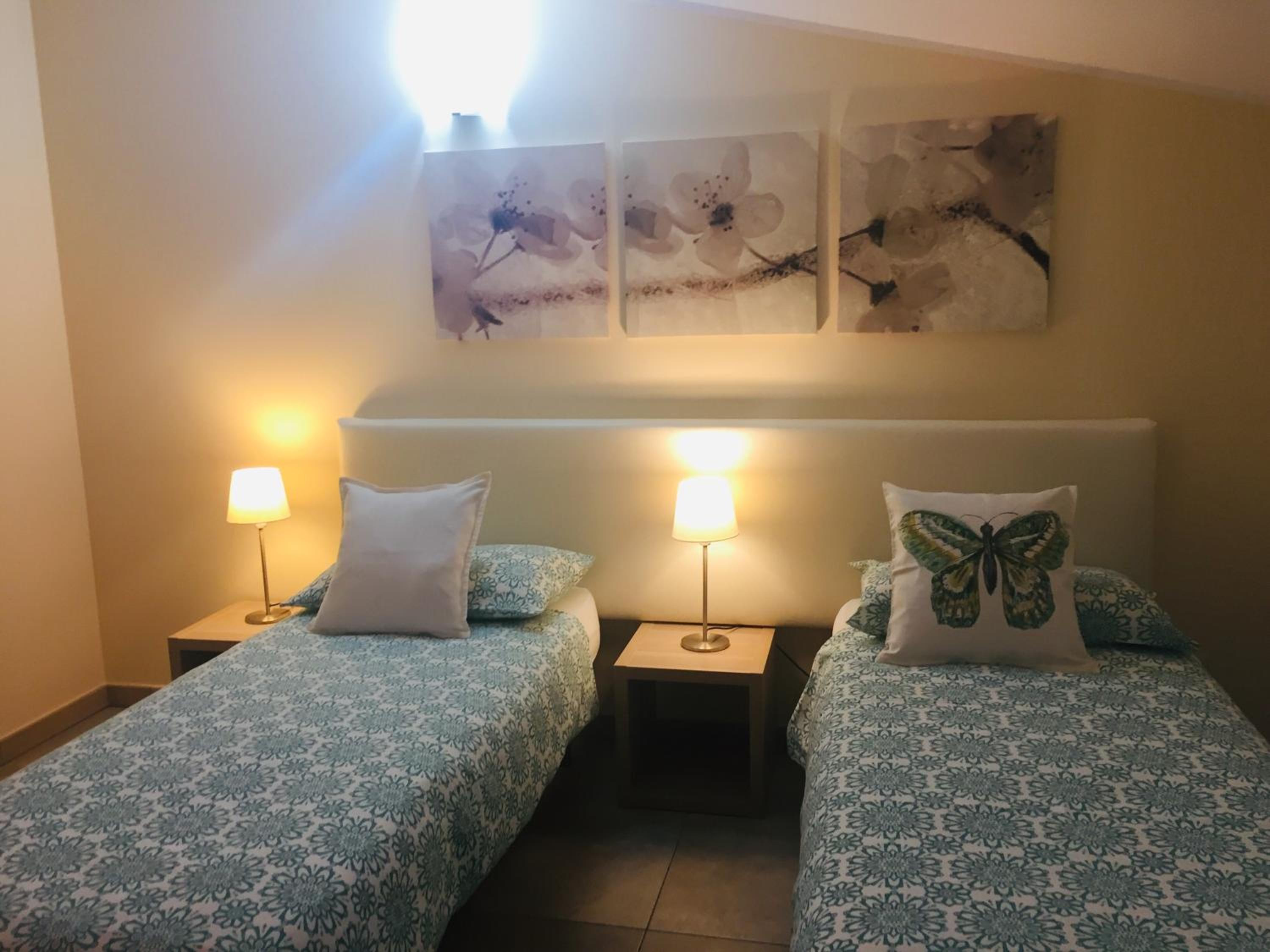 Two-Bedroom House - Photo 12