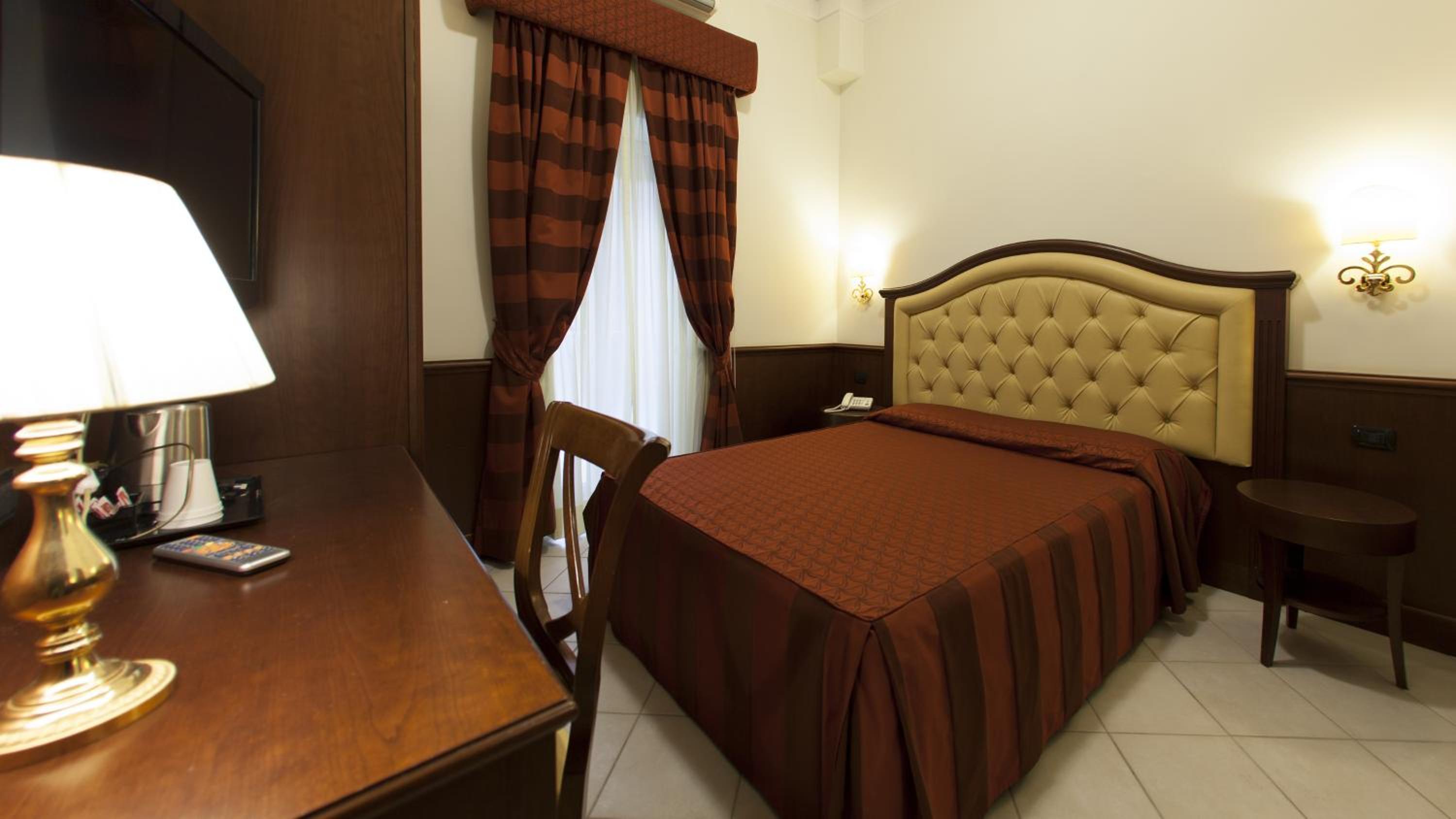 Double or Twin Room photo 3