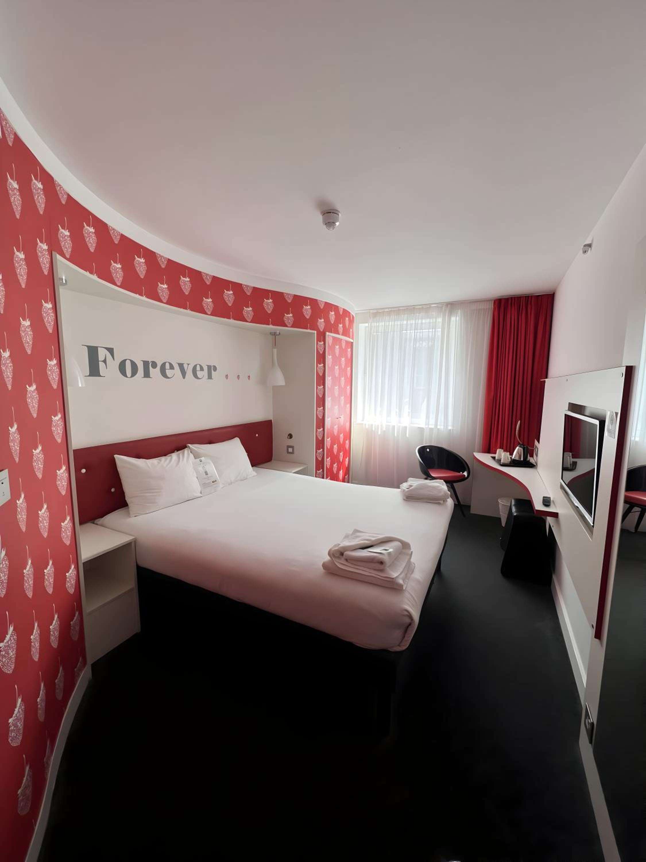Queen Room photo 3