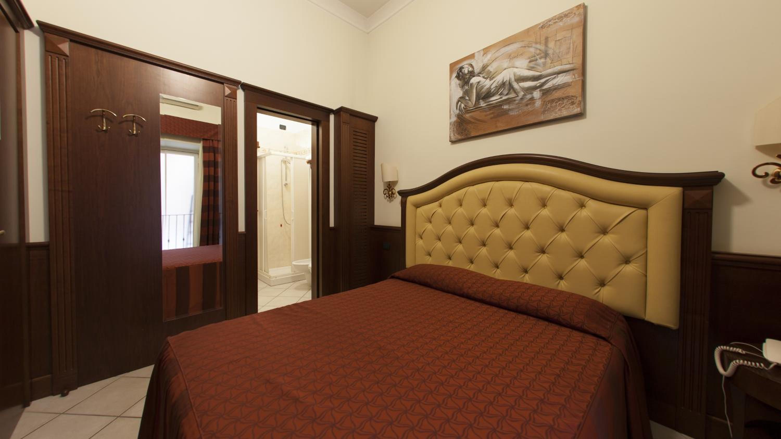 Single Room photo 2