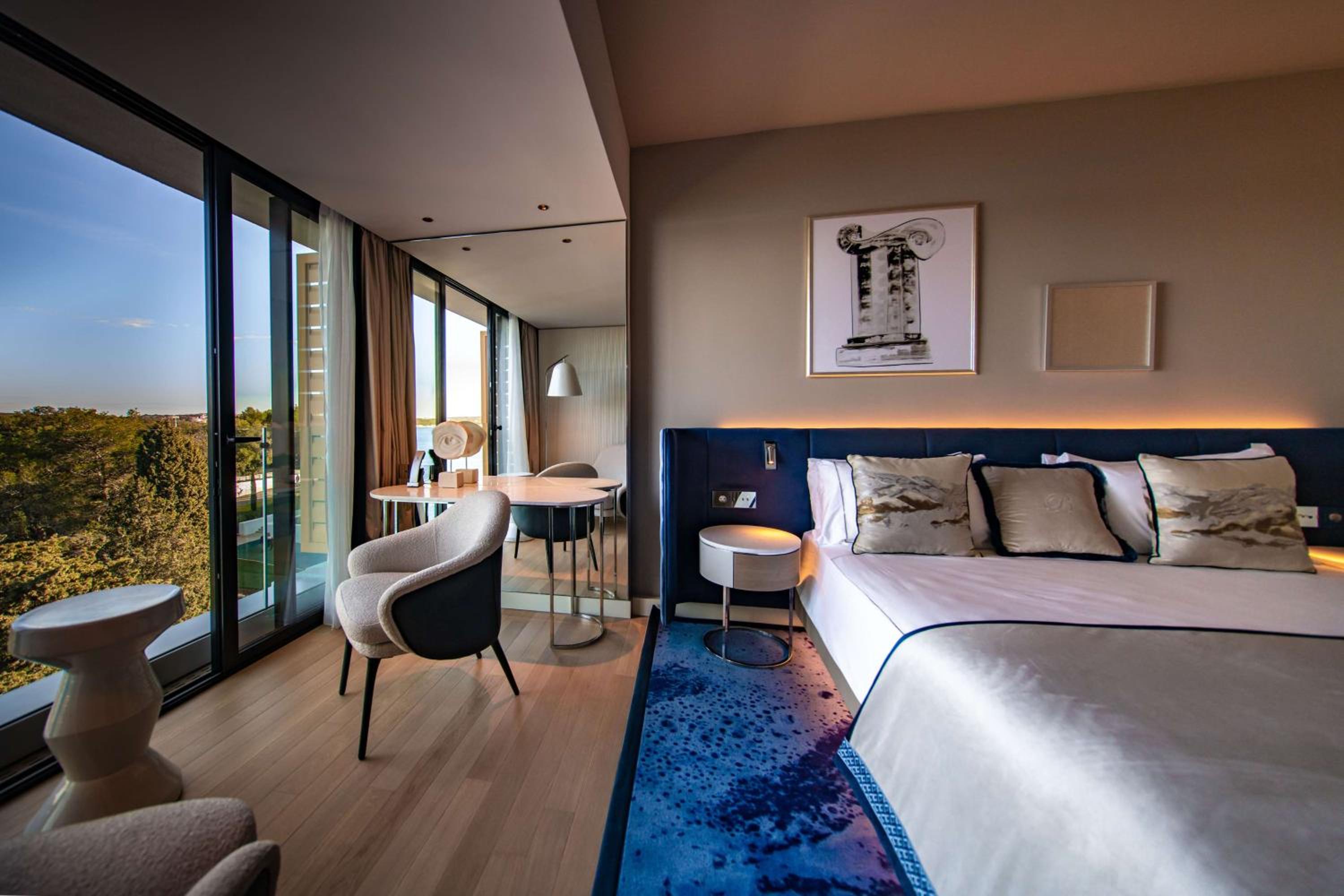 Collection Room - Sea View - Photo 3