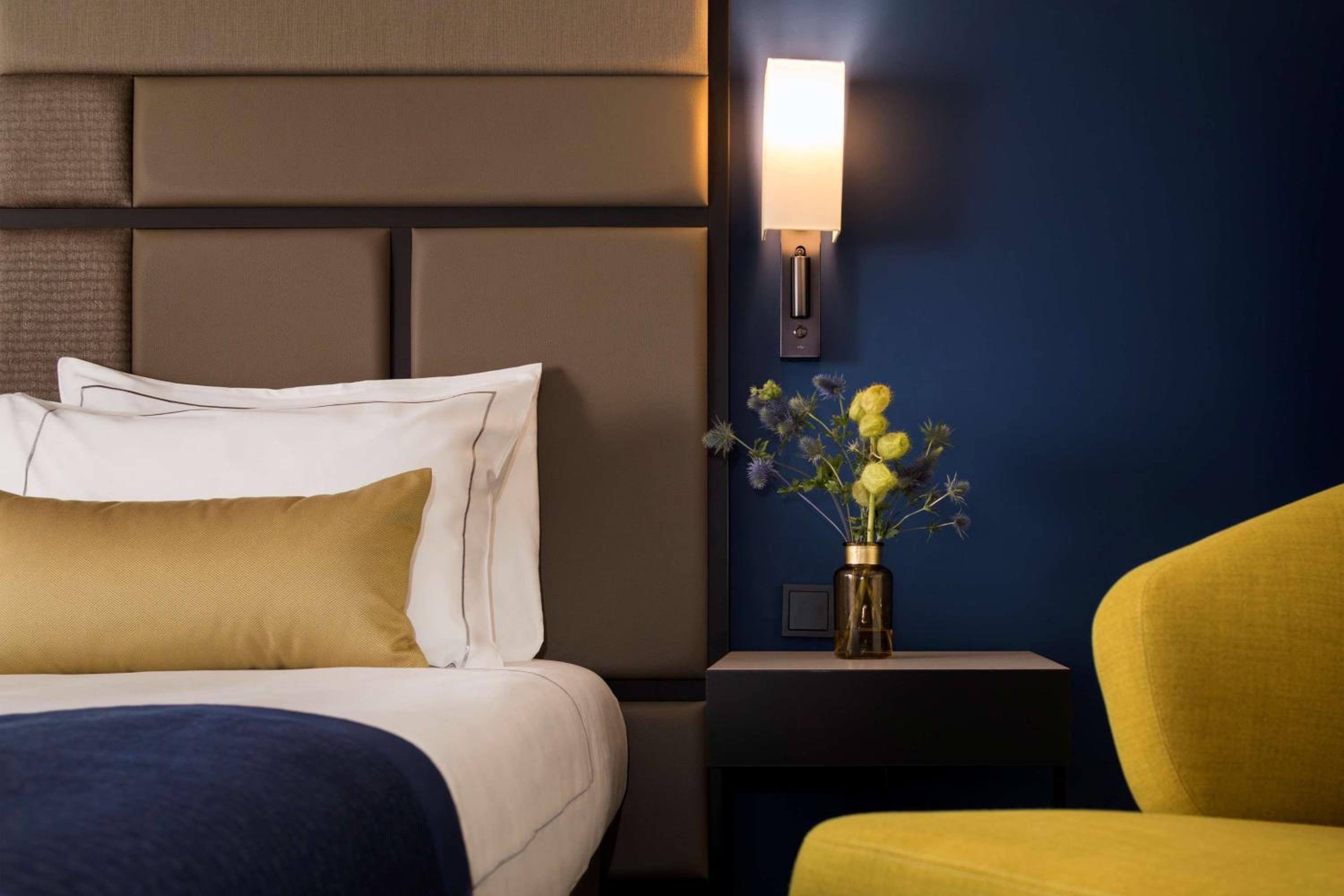Executive King Room - Photo 7